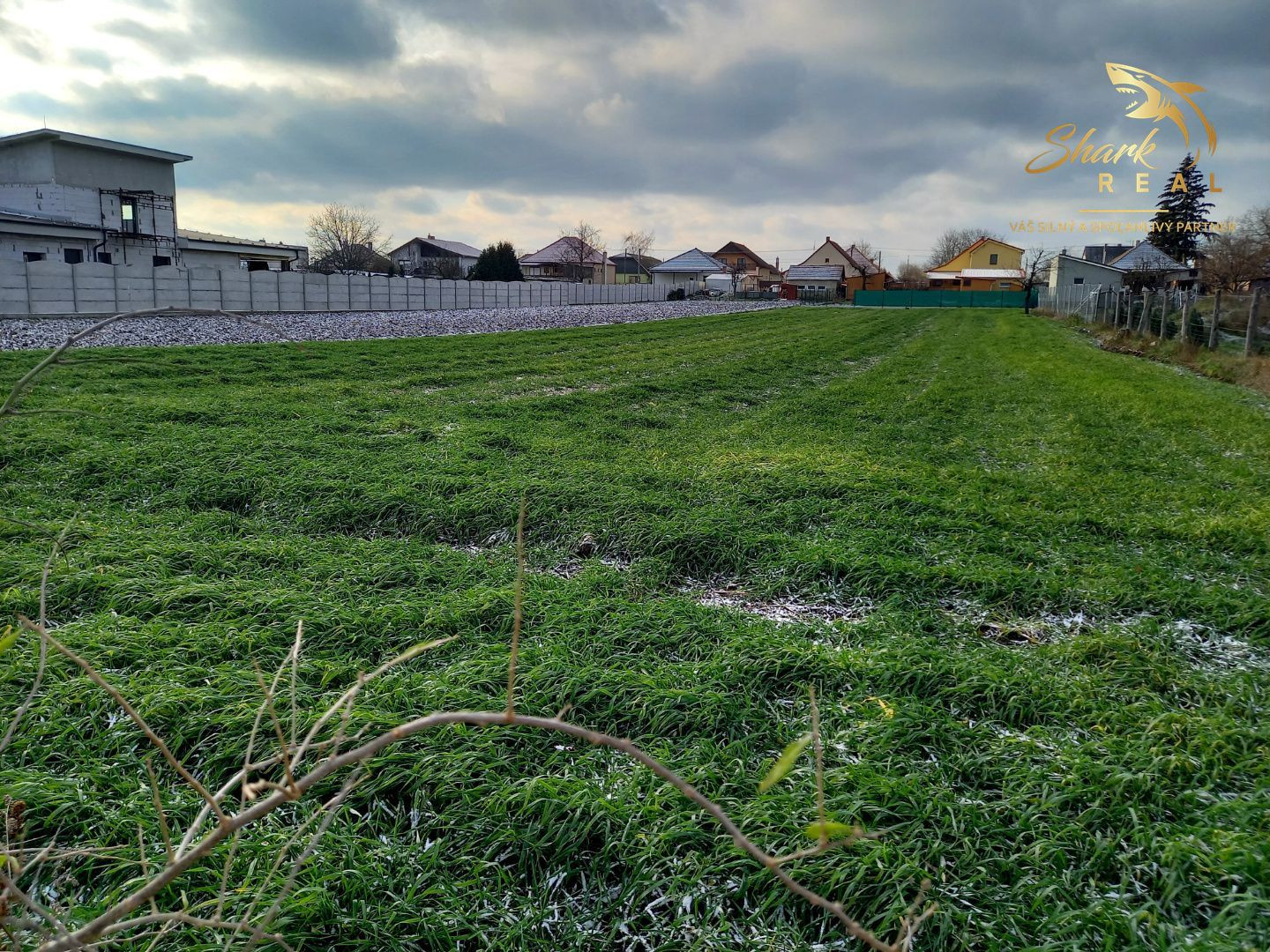 ZNÍŽENÁ CENA! Pozemok s rozlohou 1813 m2