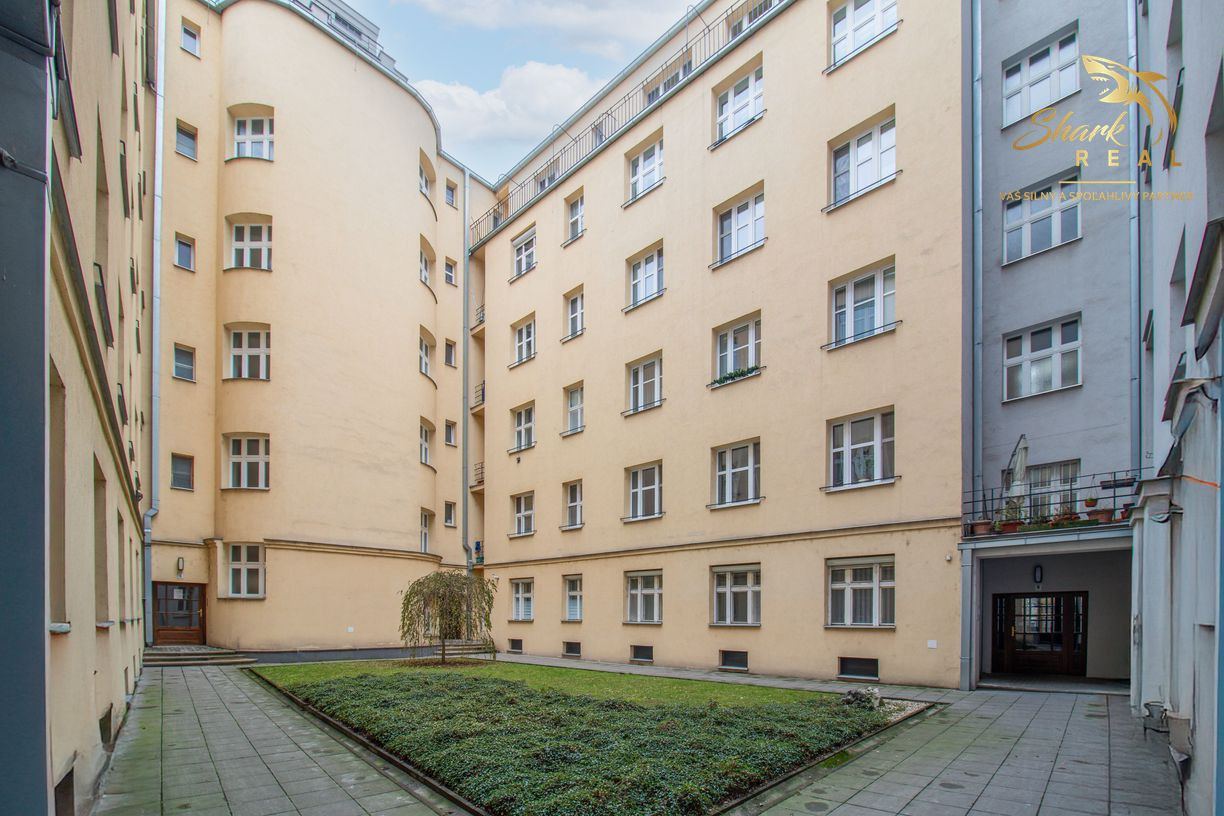 5-izbový byt 135m2 v historickom dome pri Eurovei - DOHODA možná