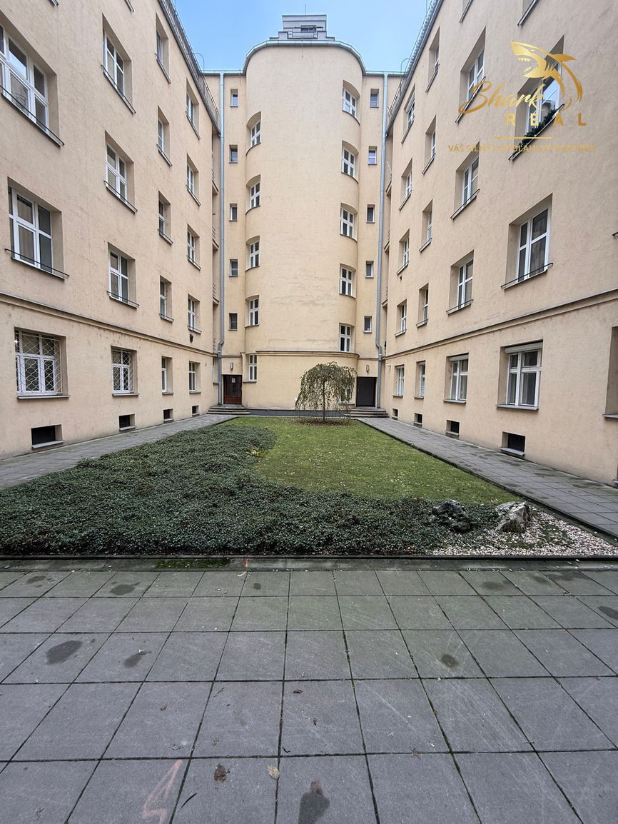 5-izbový byt 135m2 v historickom dome pri Eurovei - DOHODA možná