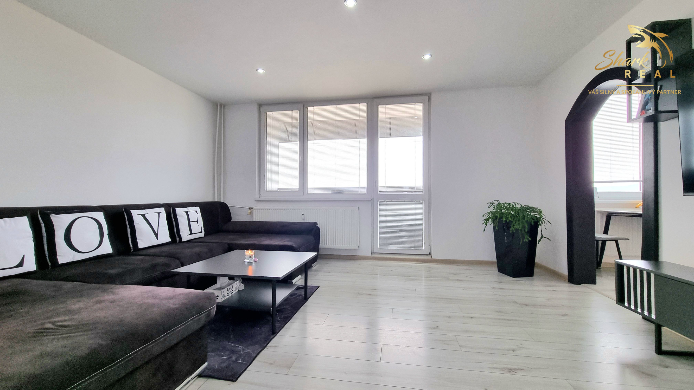 Na predaj 3-izbový byt po rekonštrukcii na ulici Komenského v Trebišove