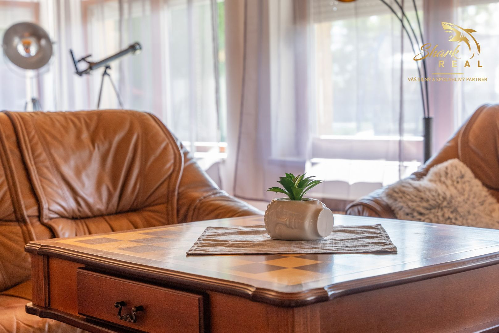 Jedinečná rodinná usadlosť s bazénom, posilňovňou, wellness a hosťovským domom