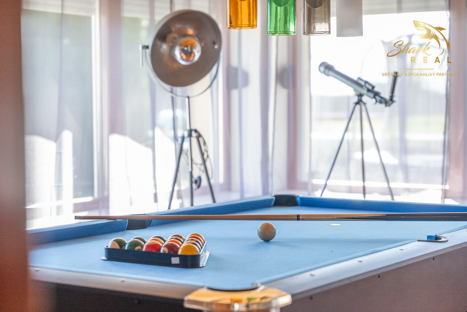 Jedinečná rodinná usadlosť s bazénom, posilňovňou, wellness a hosťovským domom