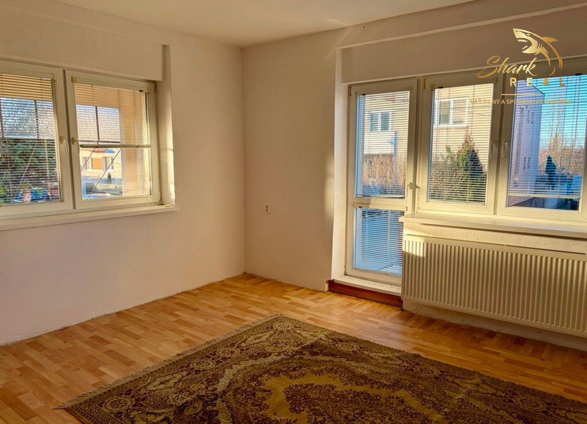 DOM SO ZÁHRADOU | TOPOĽOVÁ ULICA, SEREĎ