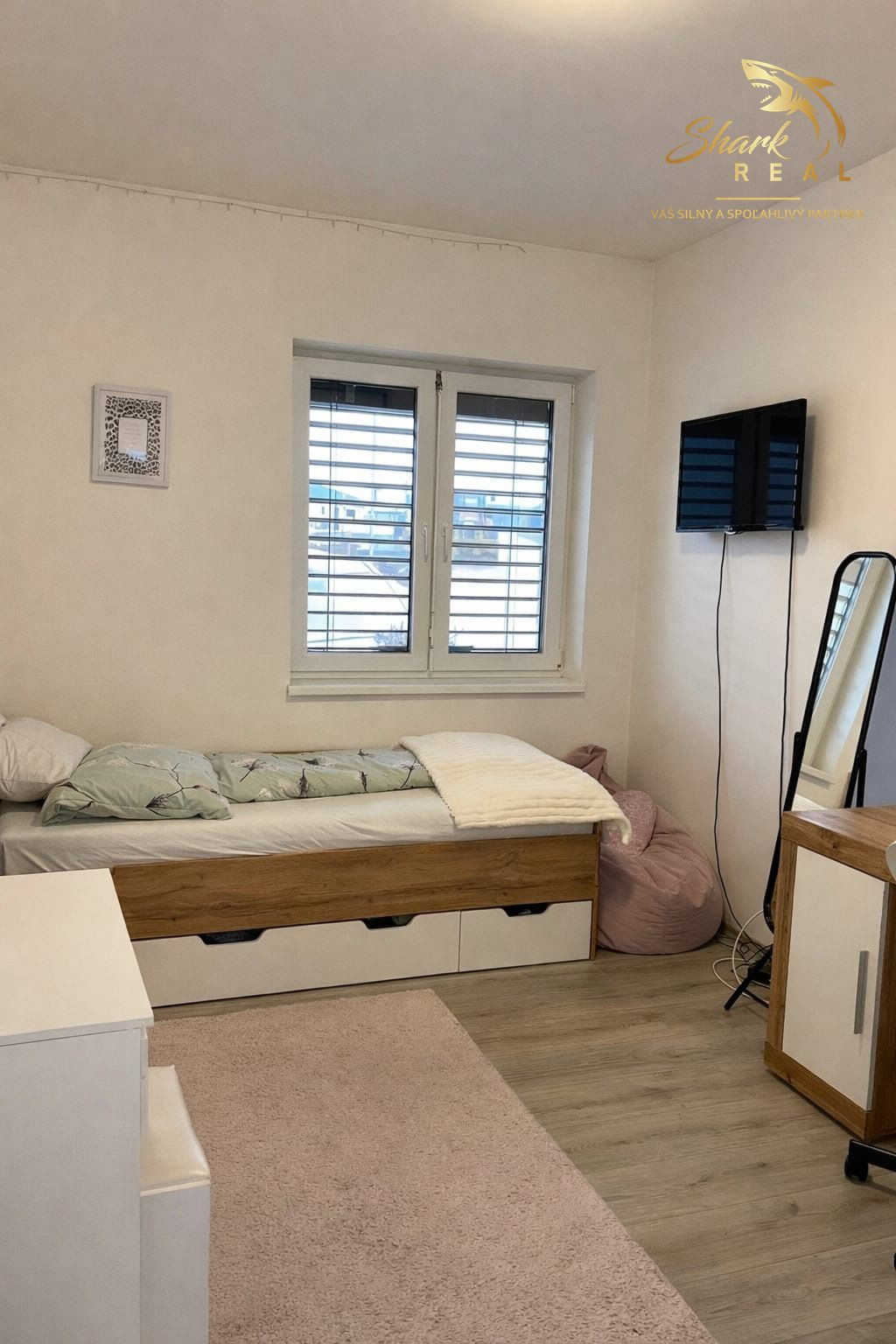 EXKLUZÍVNE NA PREDAJ Moderný 4-izbový rodinný dom – dvojdom | Smreková ulica, Lužianky