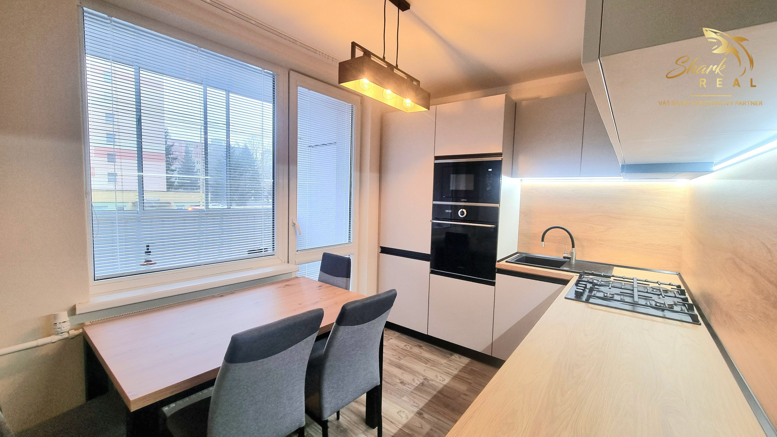 REZERVOVANÉ!!!  PRENÁJOM 3-IZBOVÝ BYT PO KOMPLETNEJ REKONŠTRUKCII V  CENTRE MESTA TREBIŠOV- PRVÝ NÁJOMNÍK