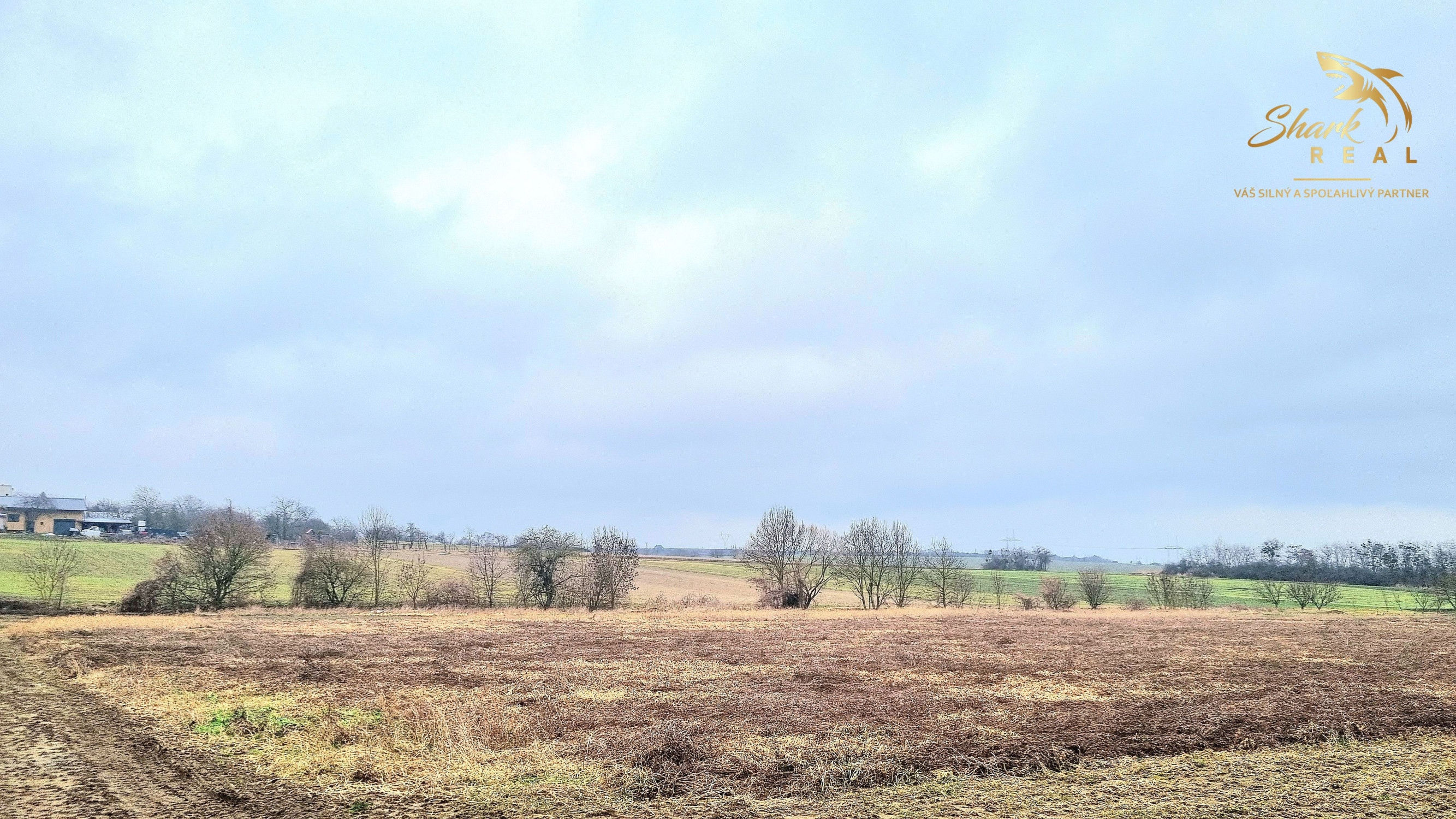 Na predaj pozemok v obci Veľaty 