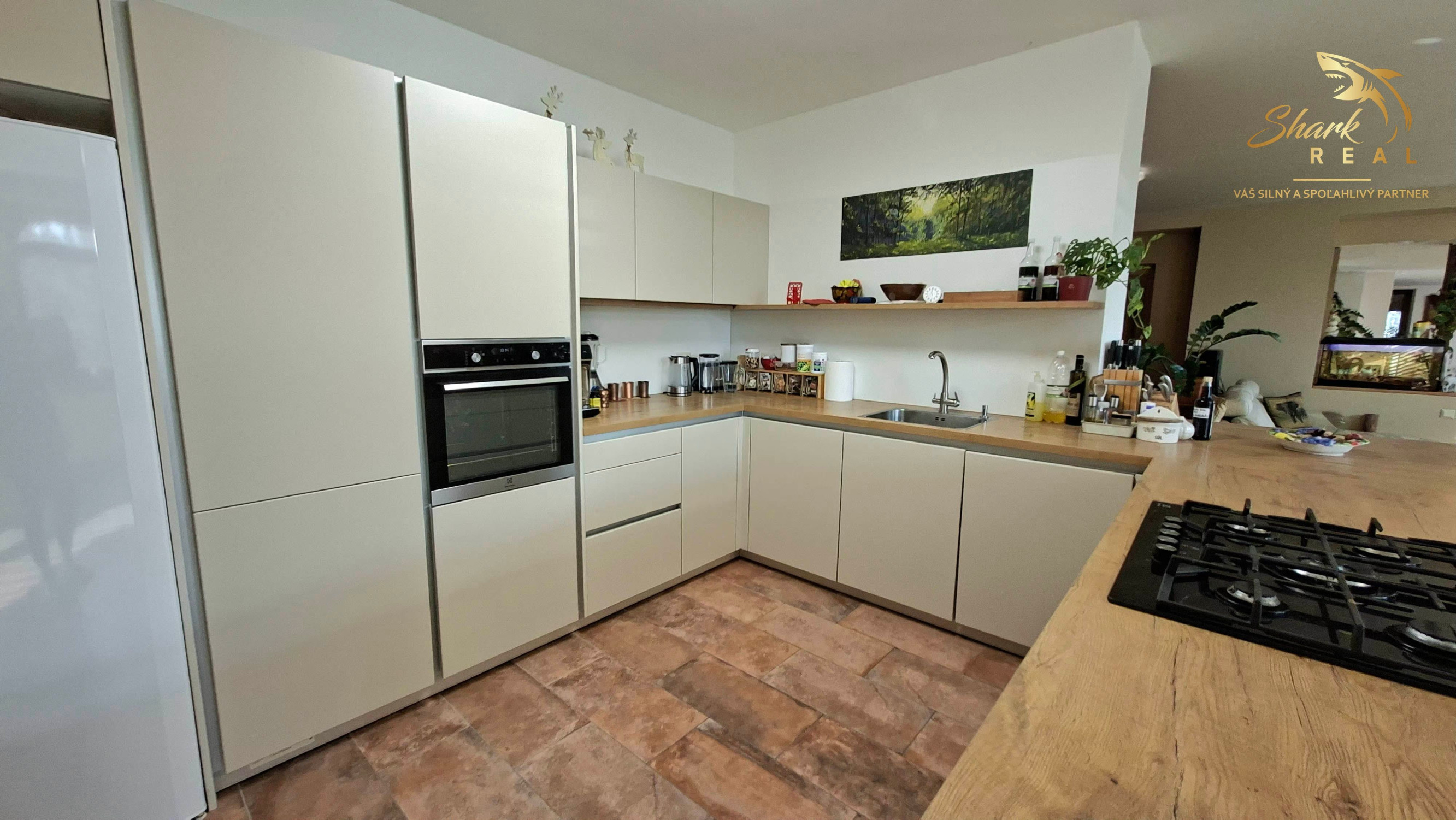 Veľkometrážny/dvojgeneračný rodinný dom na predaj