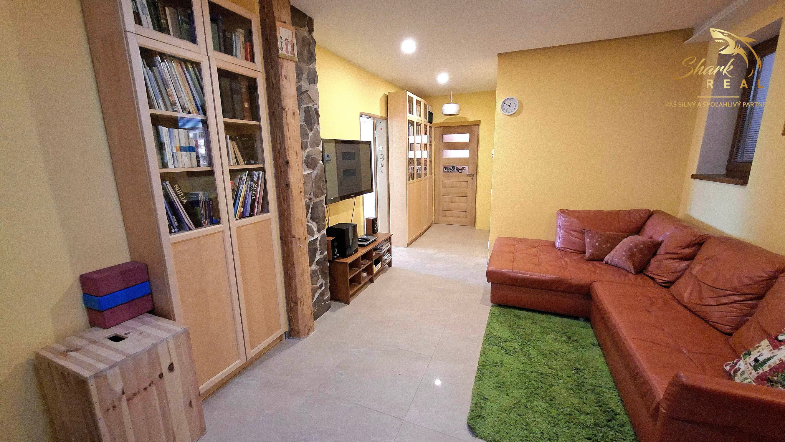 Veľkometrážny/dvojgeneračný rodinný dom na predaj