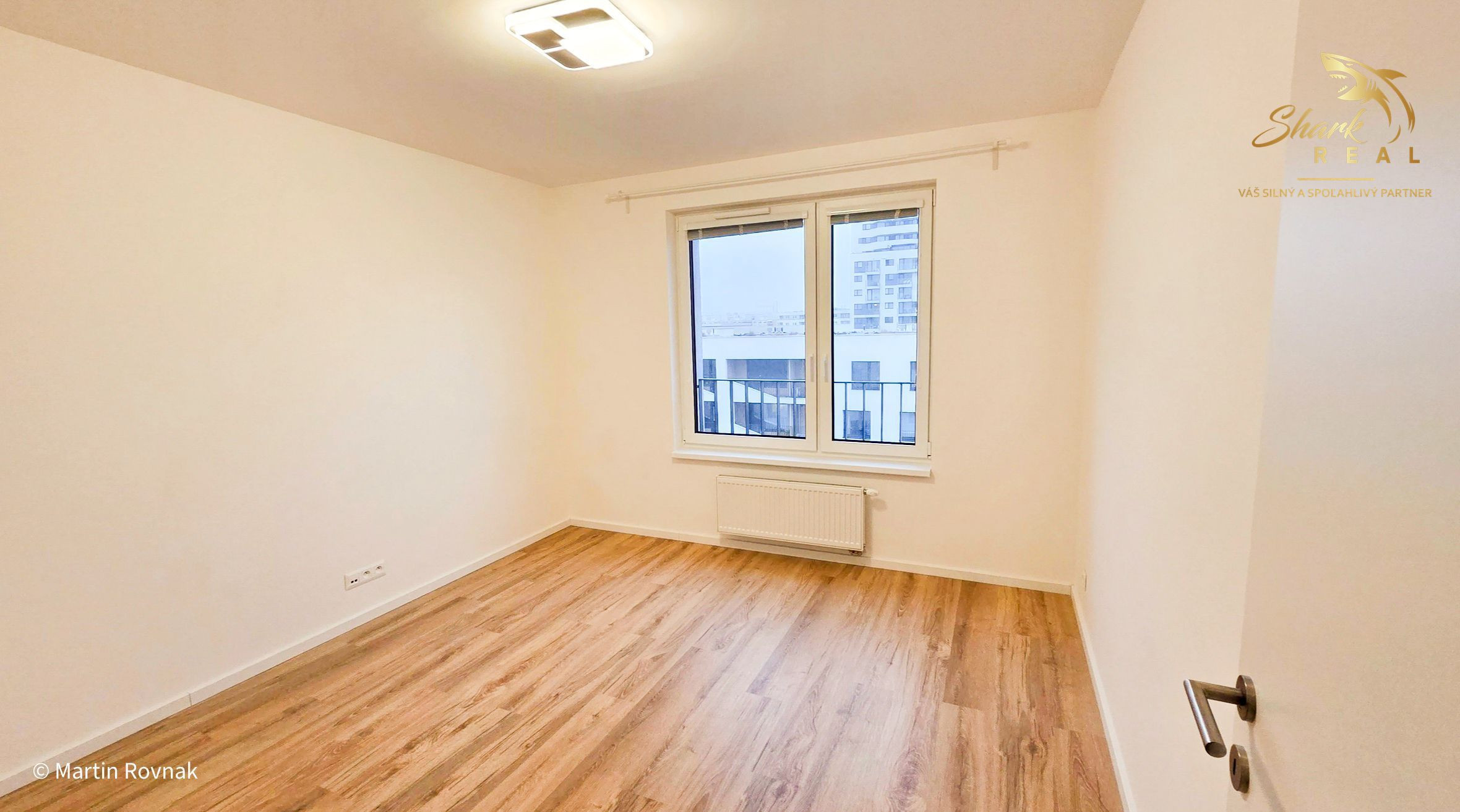 Priestranný 3-izbový byt v novostavbe Kopčianka s parkovaním v cene