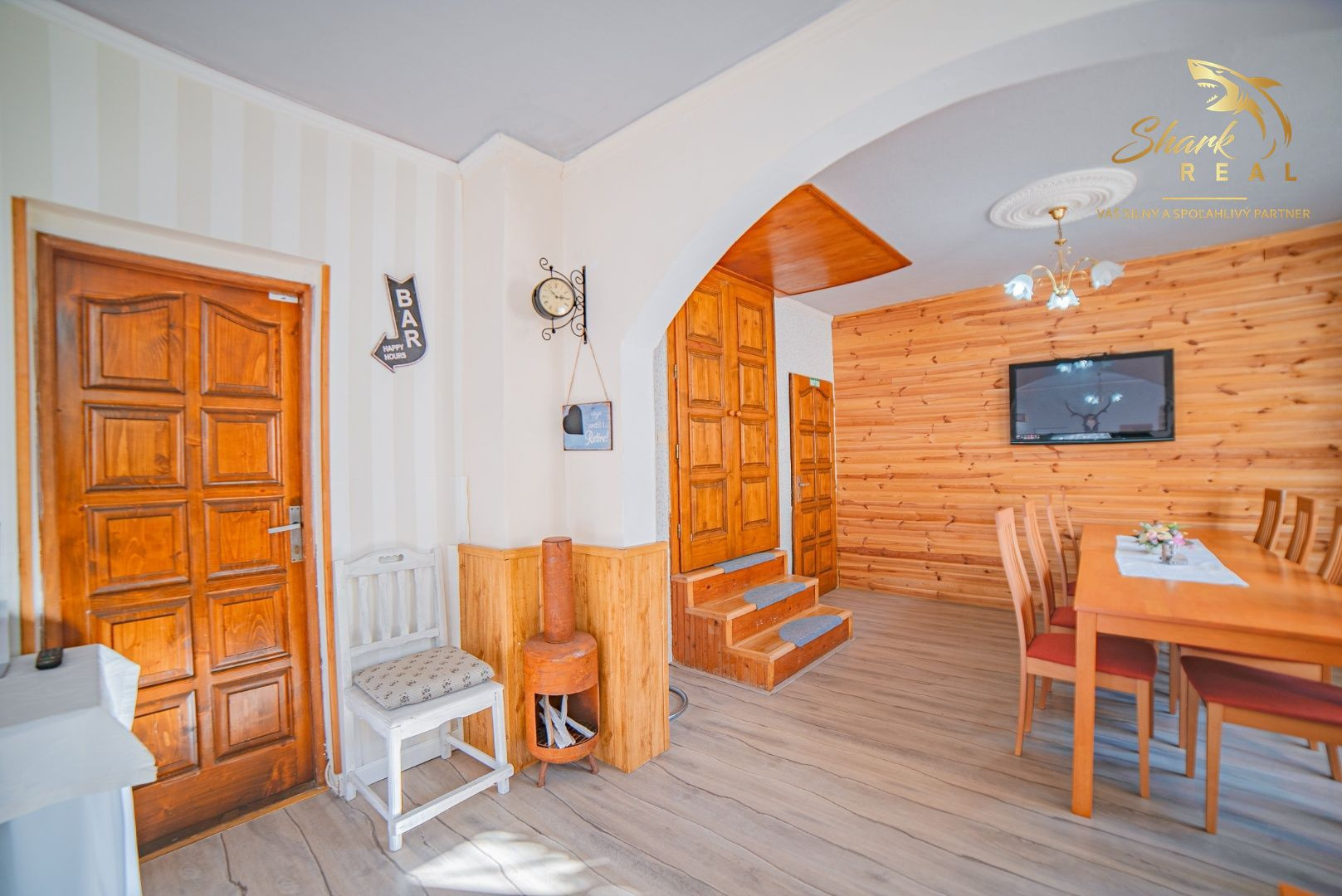 Na prenájom očarujúci penzión Dahlia s vynikajúcimi recenziami, reštauráciou, welness a ihriskom