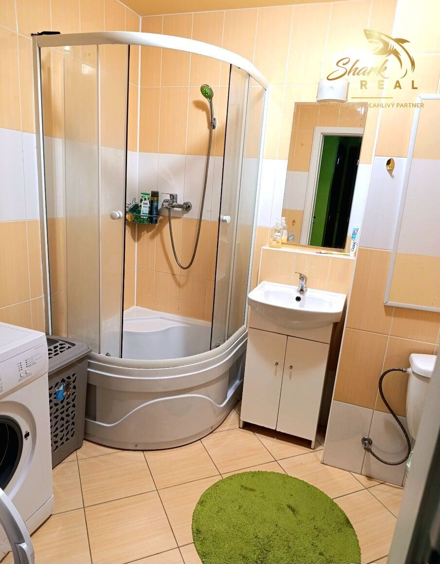  NA PREDAJ 3-IZBOVÝ BYT PO KOMPLETNEJ REKONŠTRUKCII | KLÍMA | BALKÓN | KOMENSKÉHO – TREBIŠOV 