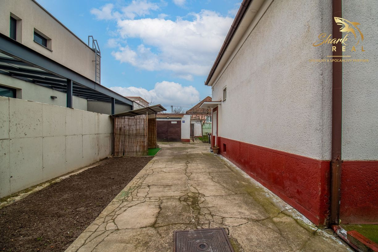  3-izbový rodinný dom v Ružinove - pôvodný stav, výborná lokalita