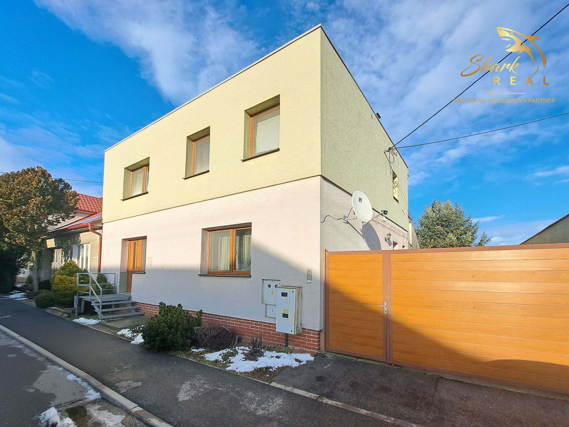 Dvojgeneračný rodinný dom s podnikateľským potenciálom – Viničné