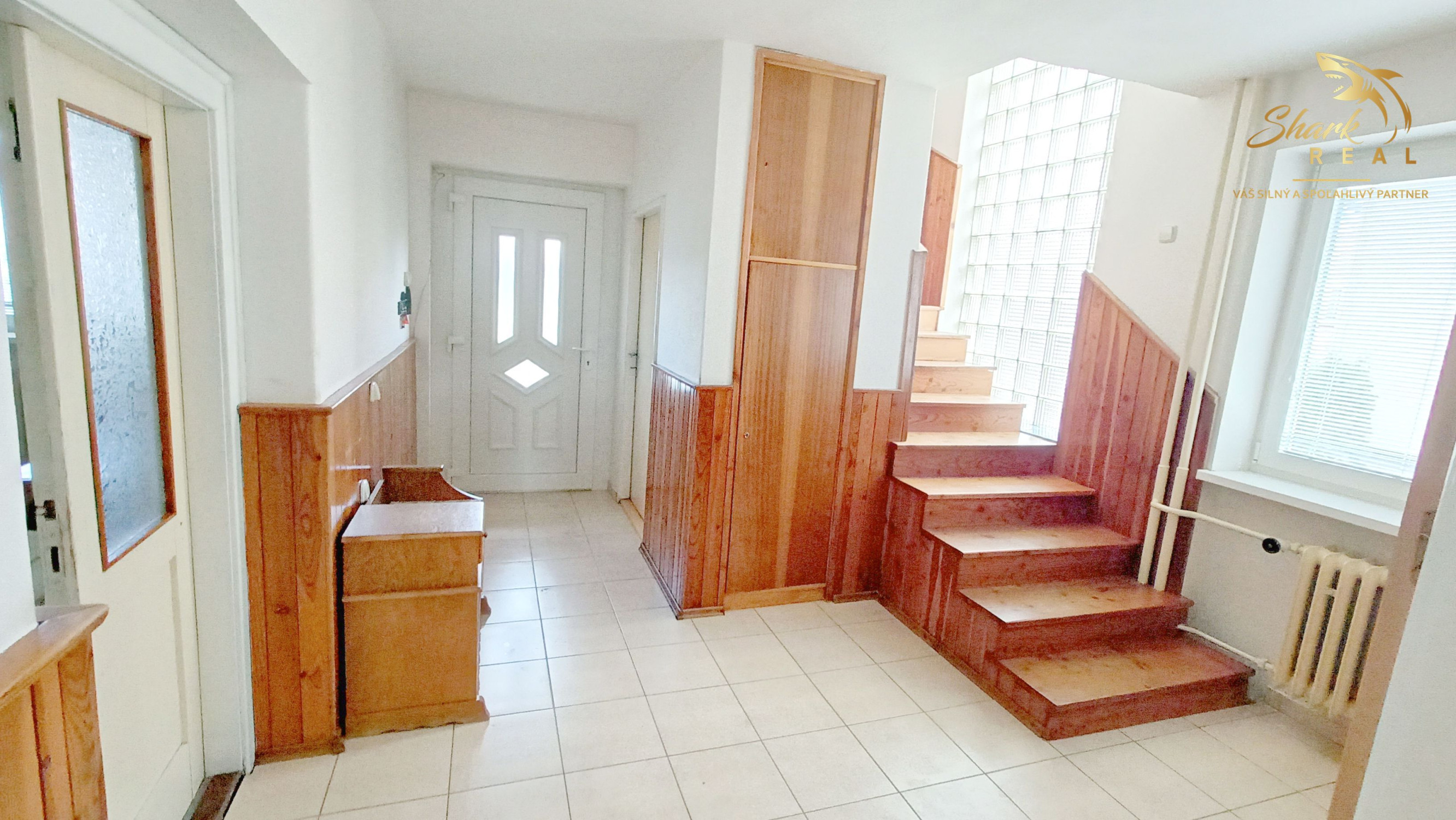 Priestranný rodinný dom s veľkou záhradou v TOP lokalite!