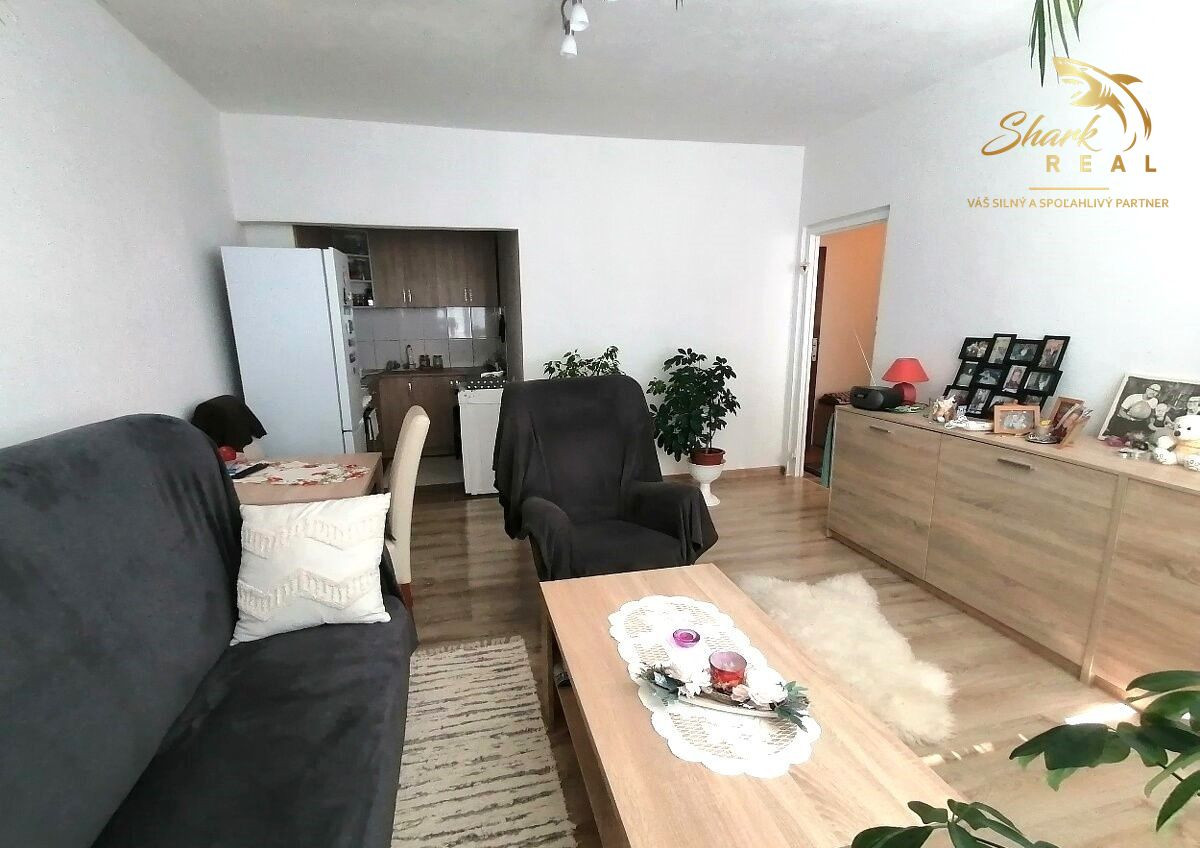 PEKNÝ 2 IZBOVÝ BYT - PO REKONŠTRUKCIÍ