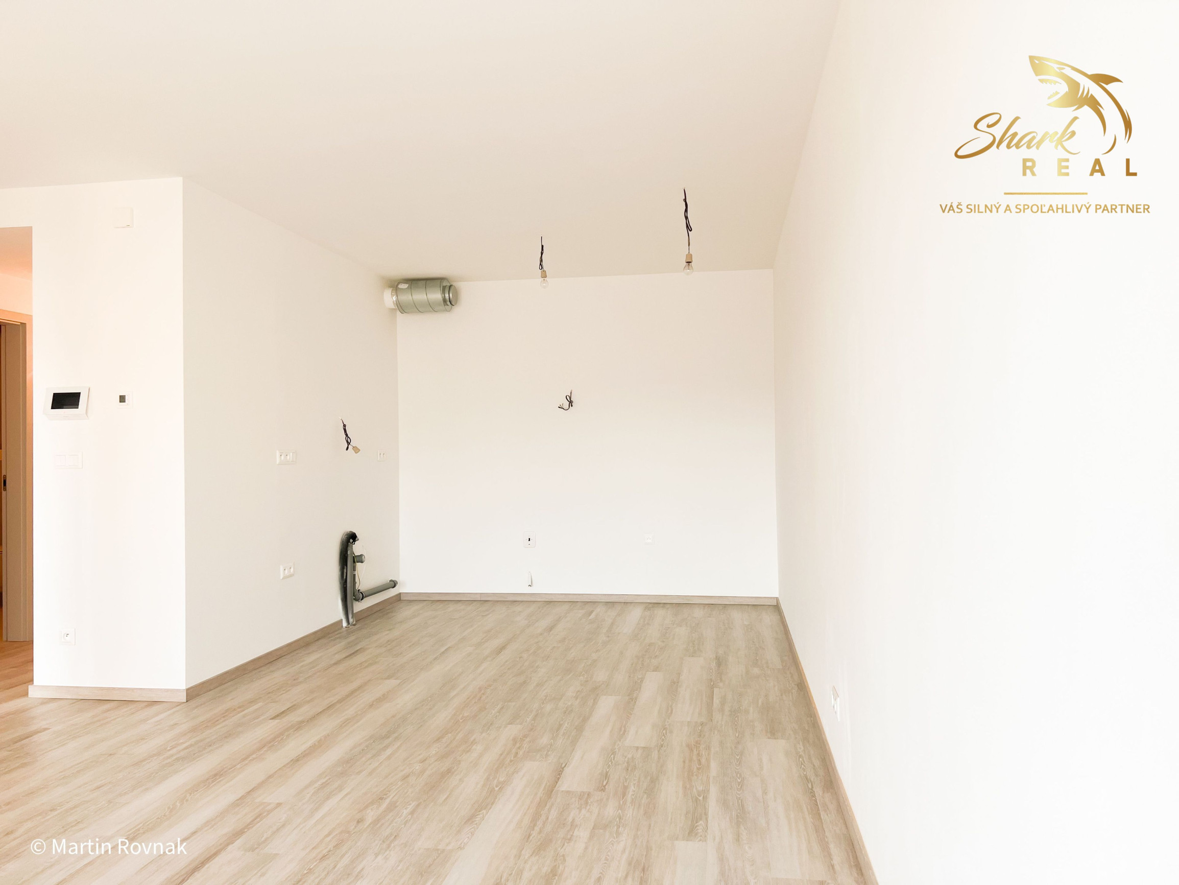 Holobyt v novostavbe ZWIRN s 10 m² zasklenou loggiou – vytvorte si bývanie podľa seba