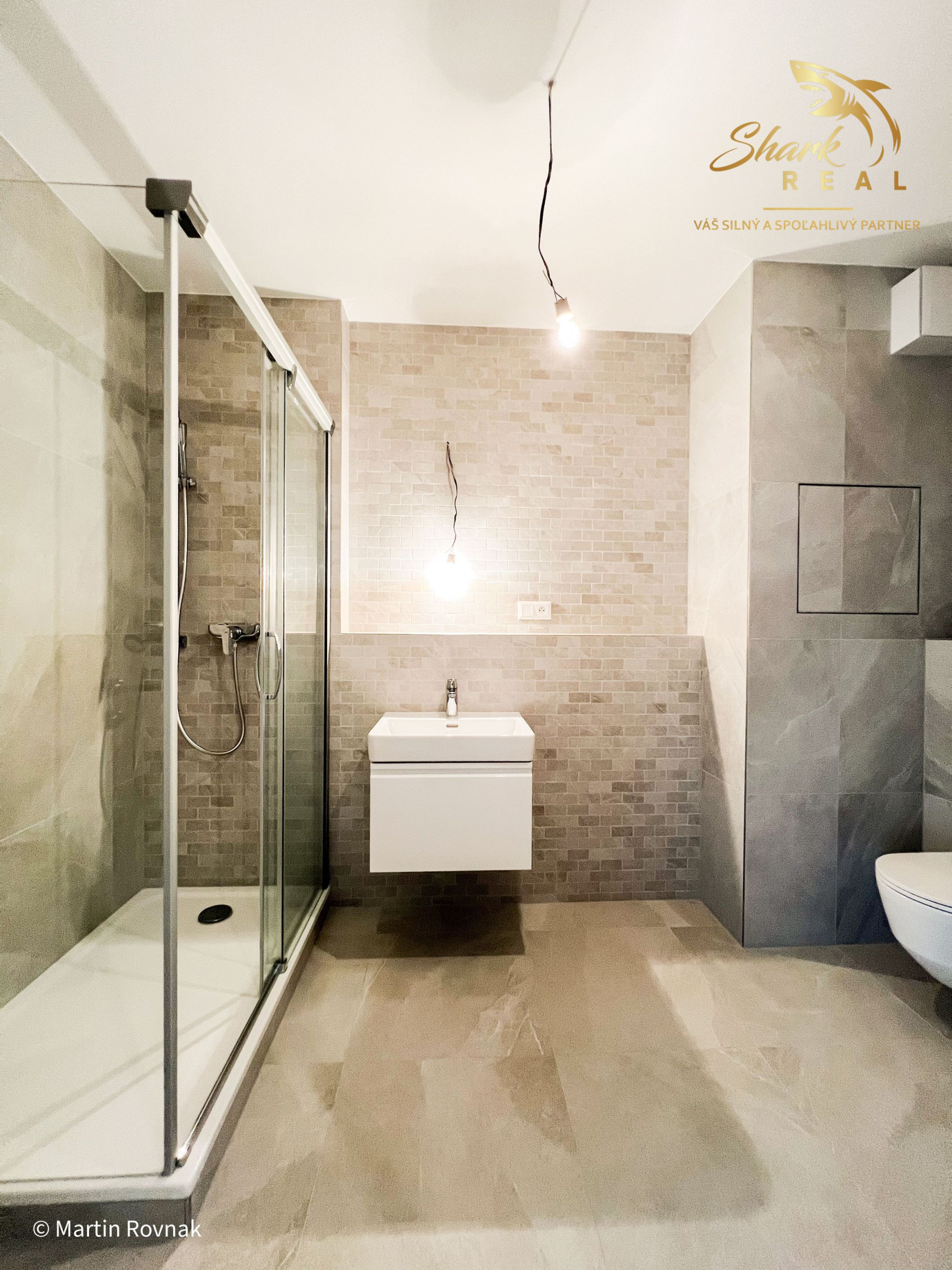 Holobyt v novostavbe ZWIRN s 10 m² zasklenou loggiou – vytvorte si bývanie podľa seba