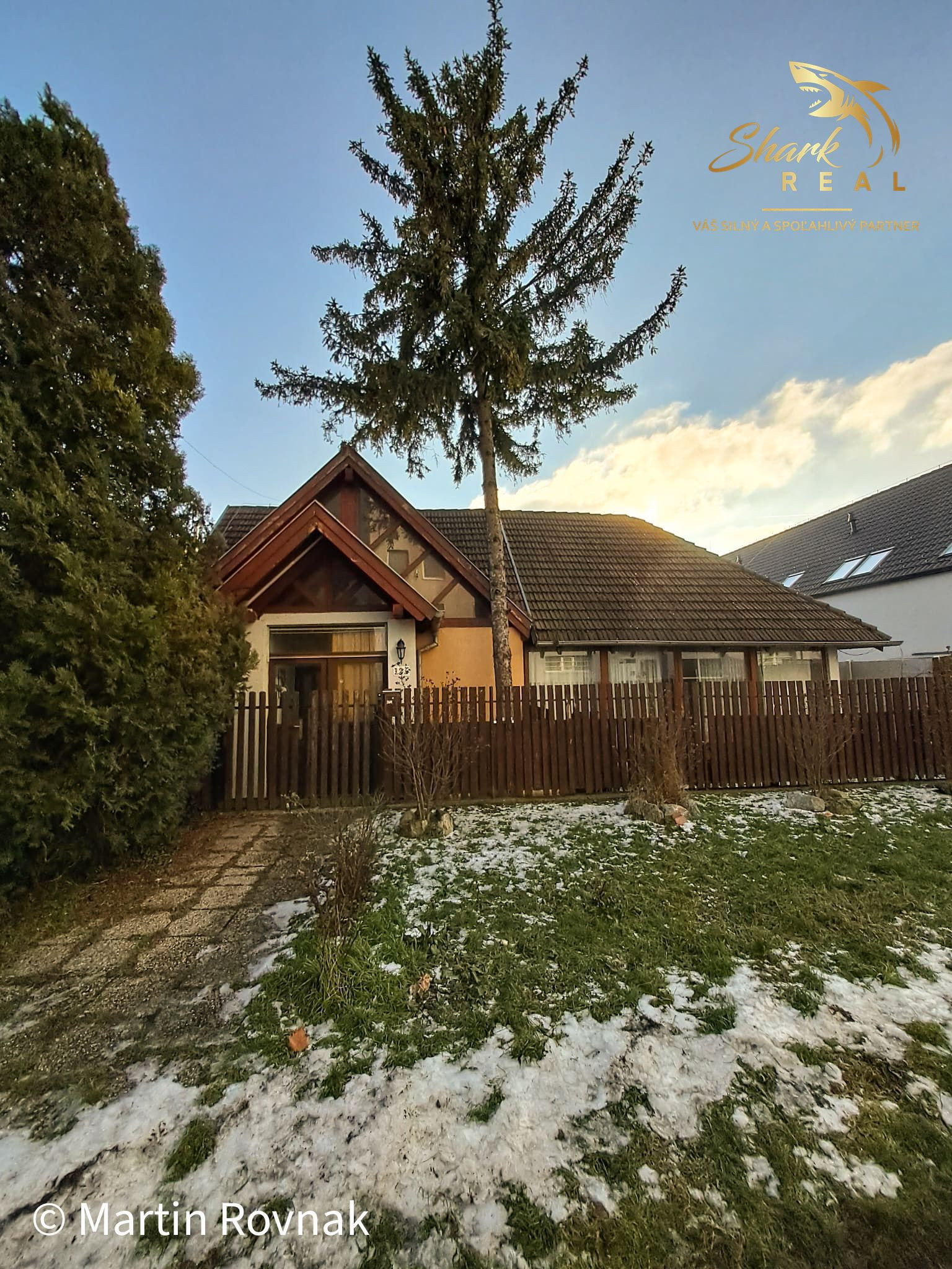 Jedinečný objekt s vysokými stropmi a átriom pre vaše podnikanie