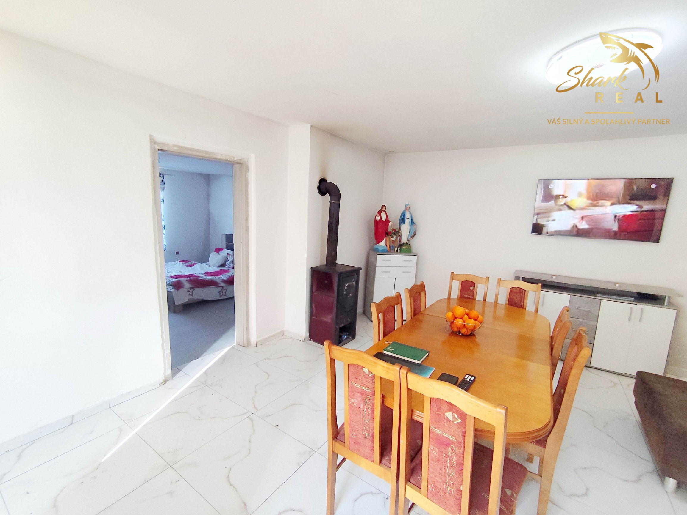 Novinka! Menší dom s rozsiahlym pozemkom v TOP lokalite