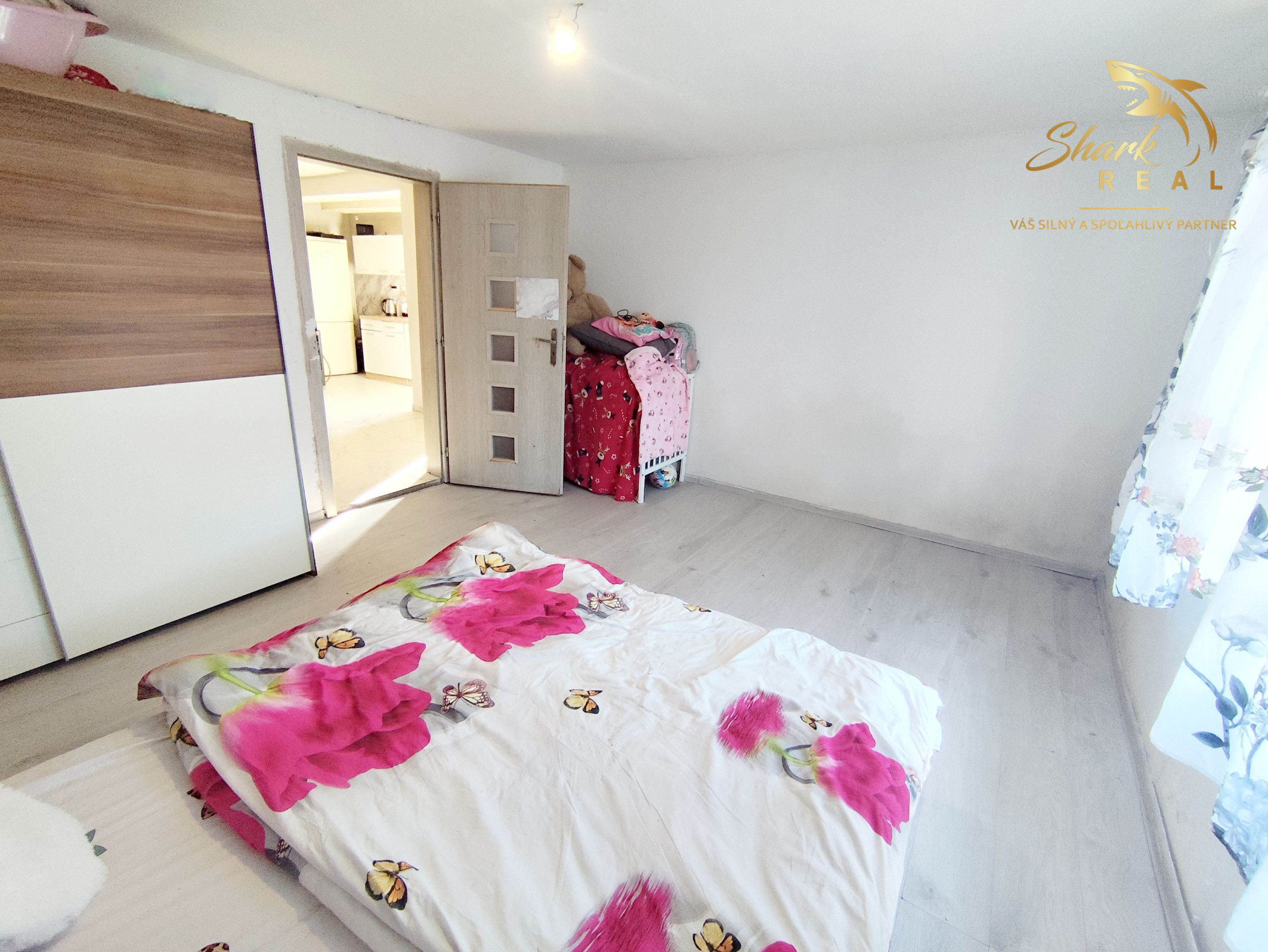 Novinka! Menší dom s rozsiahlym pozemkom v TOP lokalite