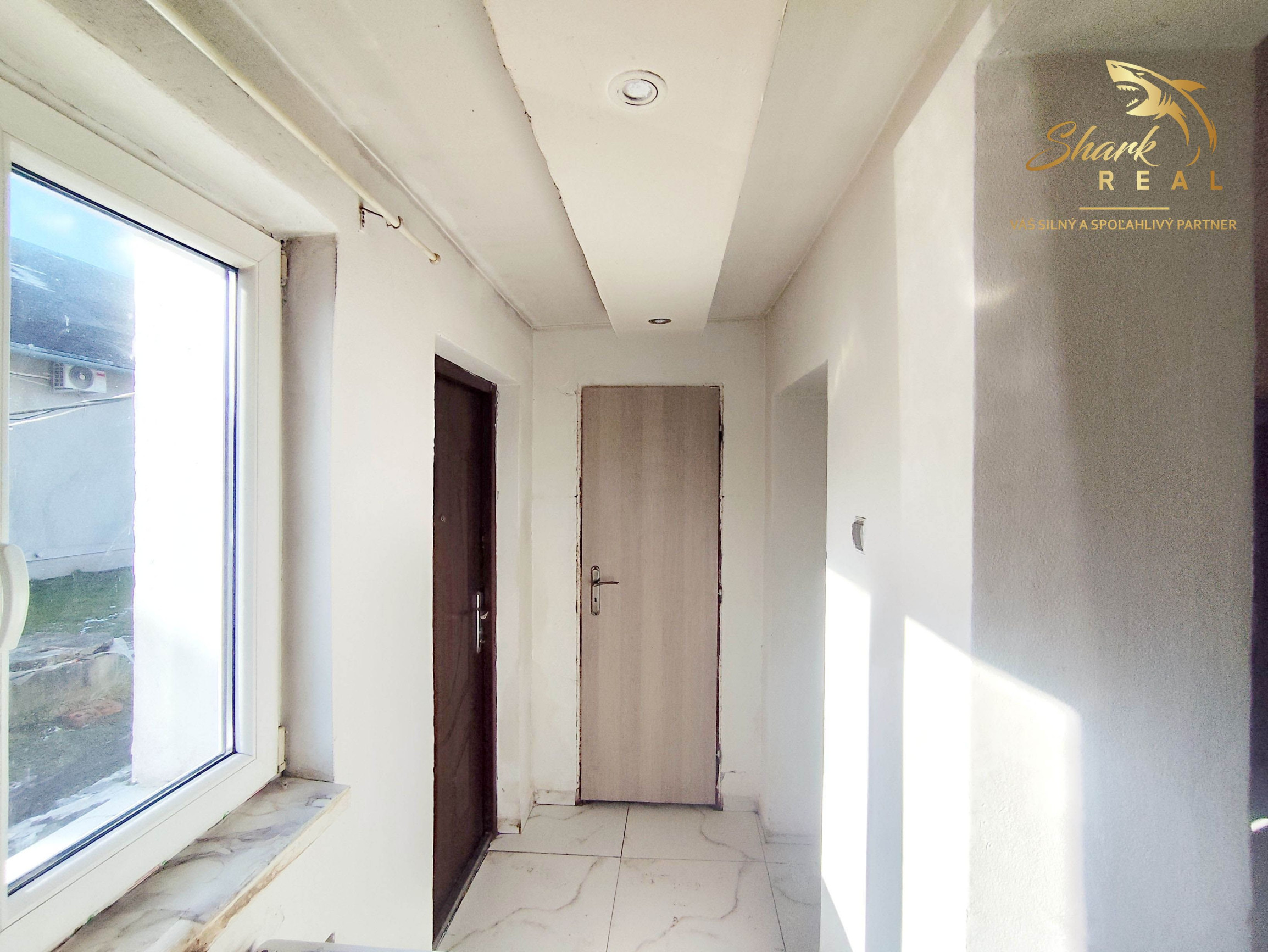 Novinka! Menší dom s rozsiahlym pozemkom v TOP lokalite