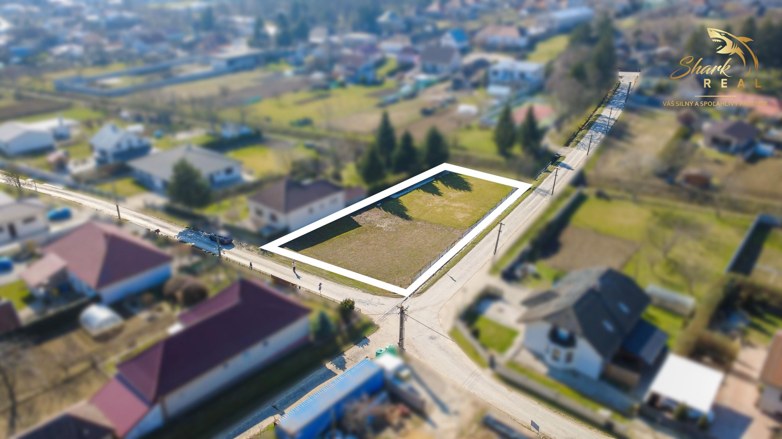 Stavebný pozemok na predaj – obec Šurianky, 1218 m²