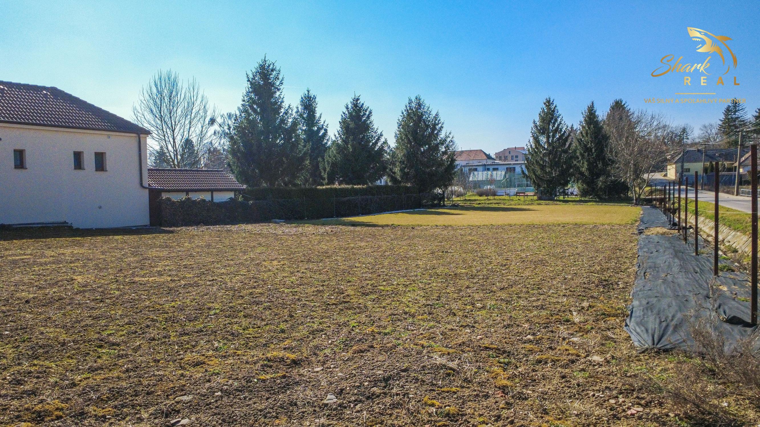 Stavebný pozemok na predaj – obec Šurianky, 1218 m²