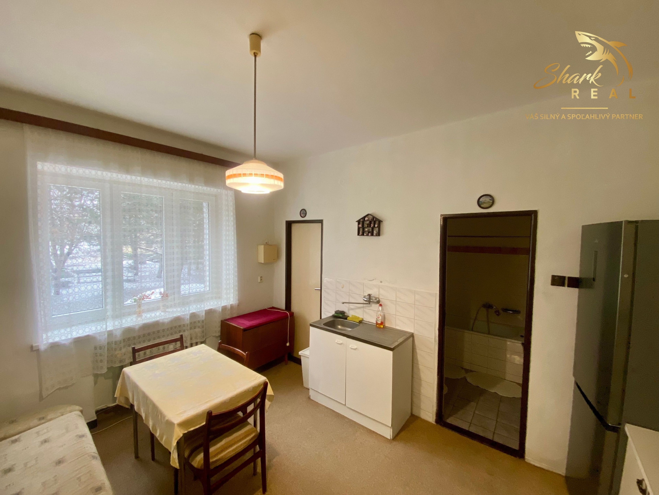 Priestranný 2 izbový byt v tichej lokalite