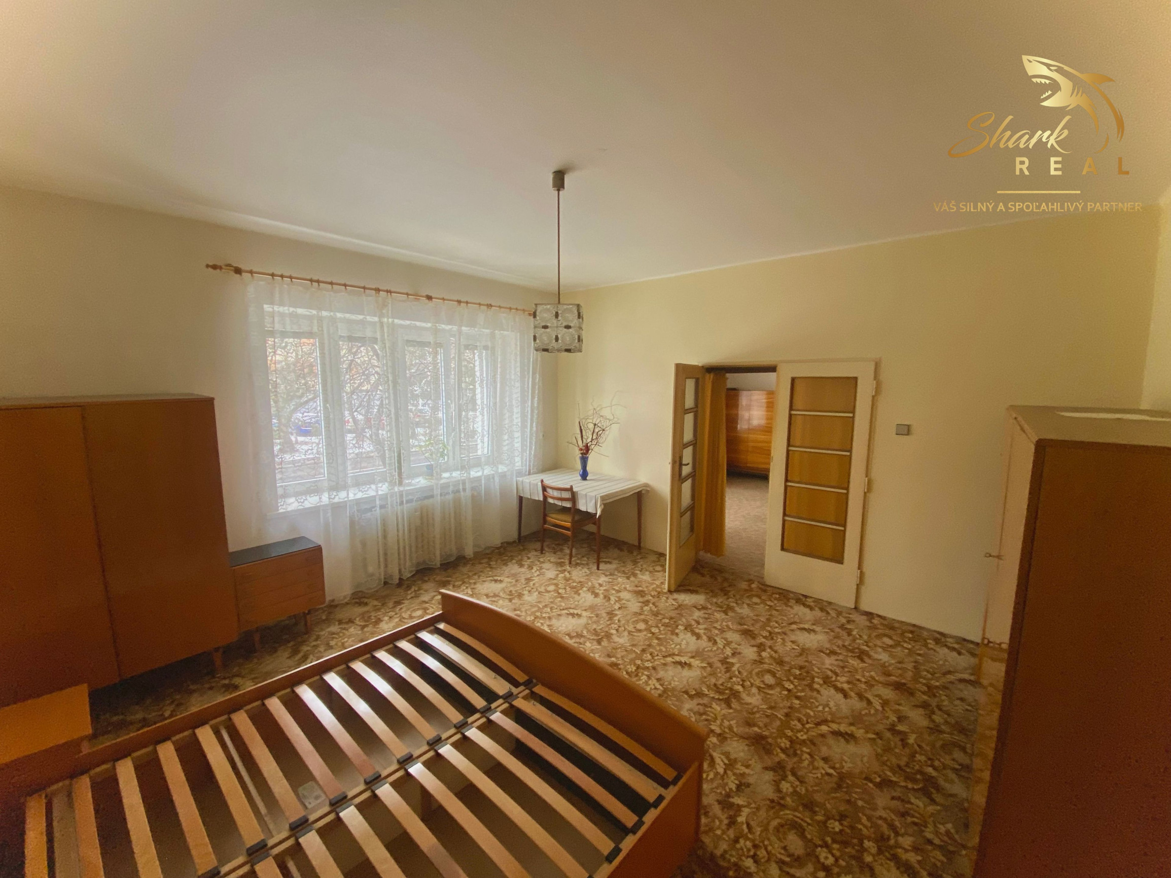 Priestranný 2 izbový byt v tichej lokalite