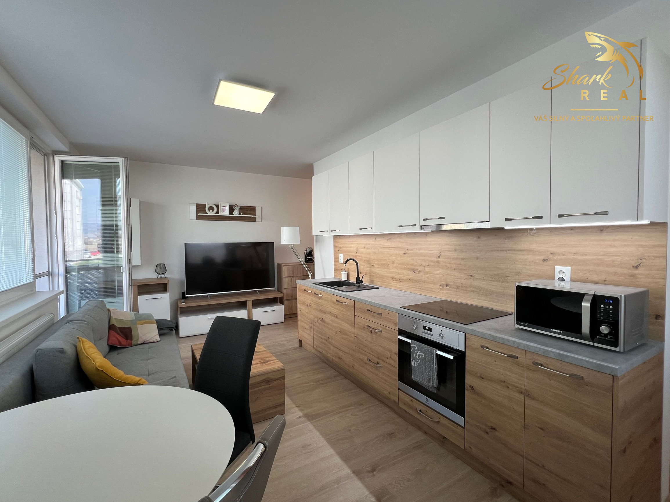 Prenájom 1,5-izbového bytu s balkónom a parkovaním – Svätoplukova 72