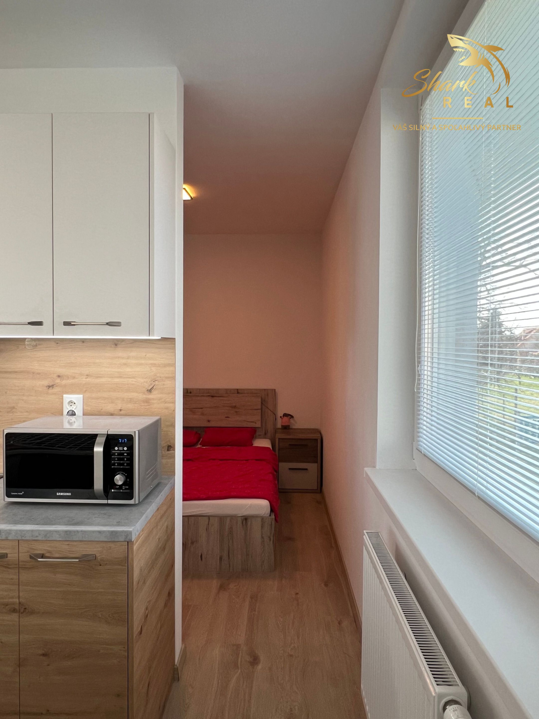 Prenájom 1,5-izbového bytu s balkónom a parkovaním – Svätoplukova 72