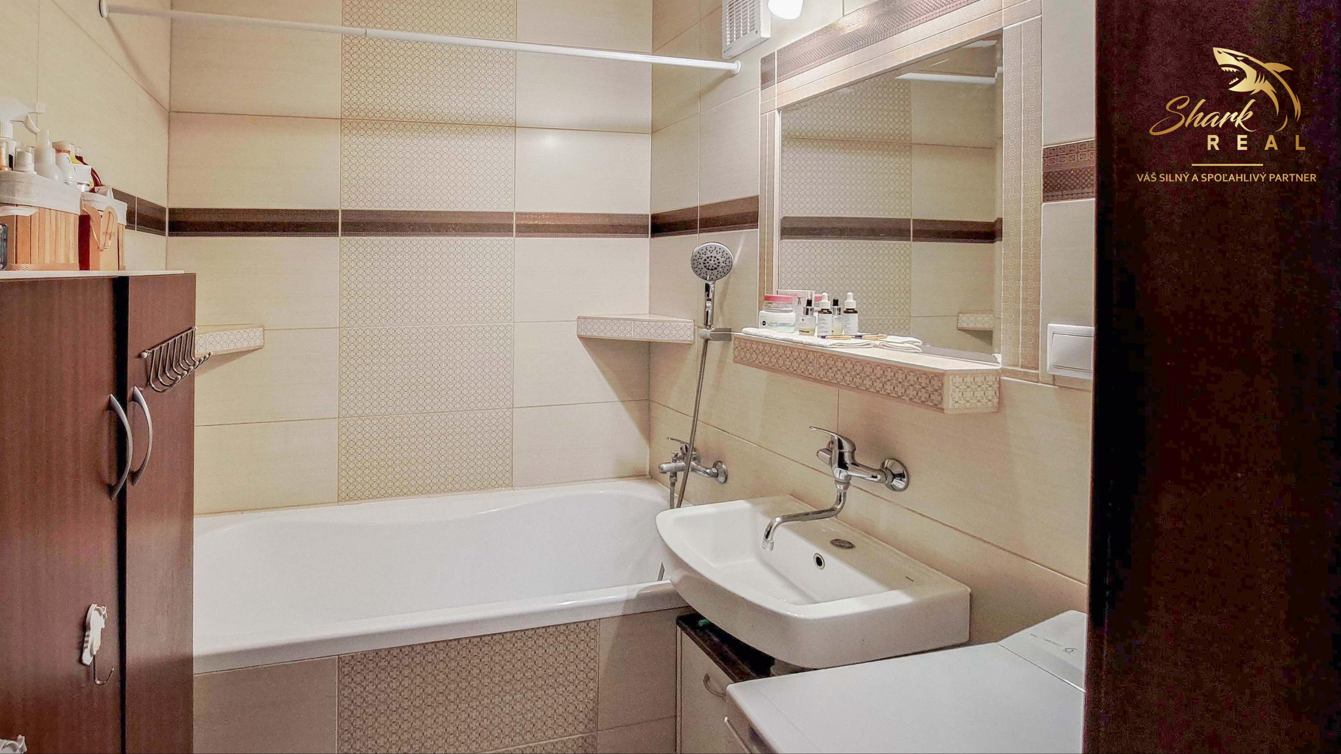 Zariadený 3 izbový byt - JUH