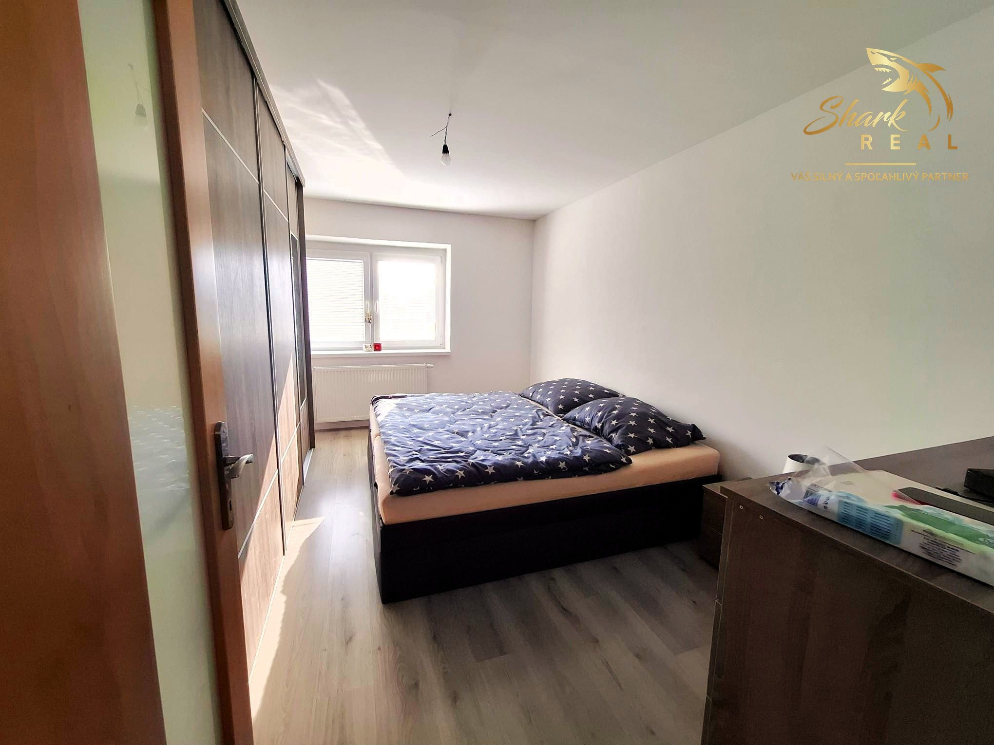 Rodinný dom v tichej ulici 