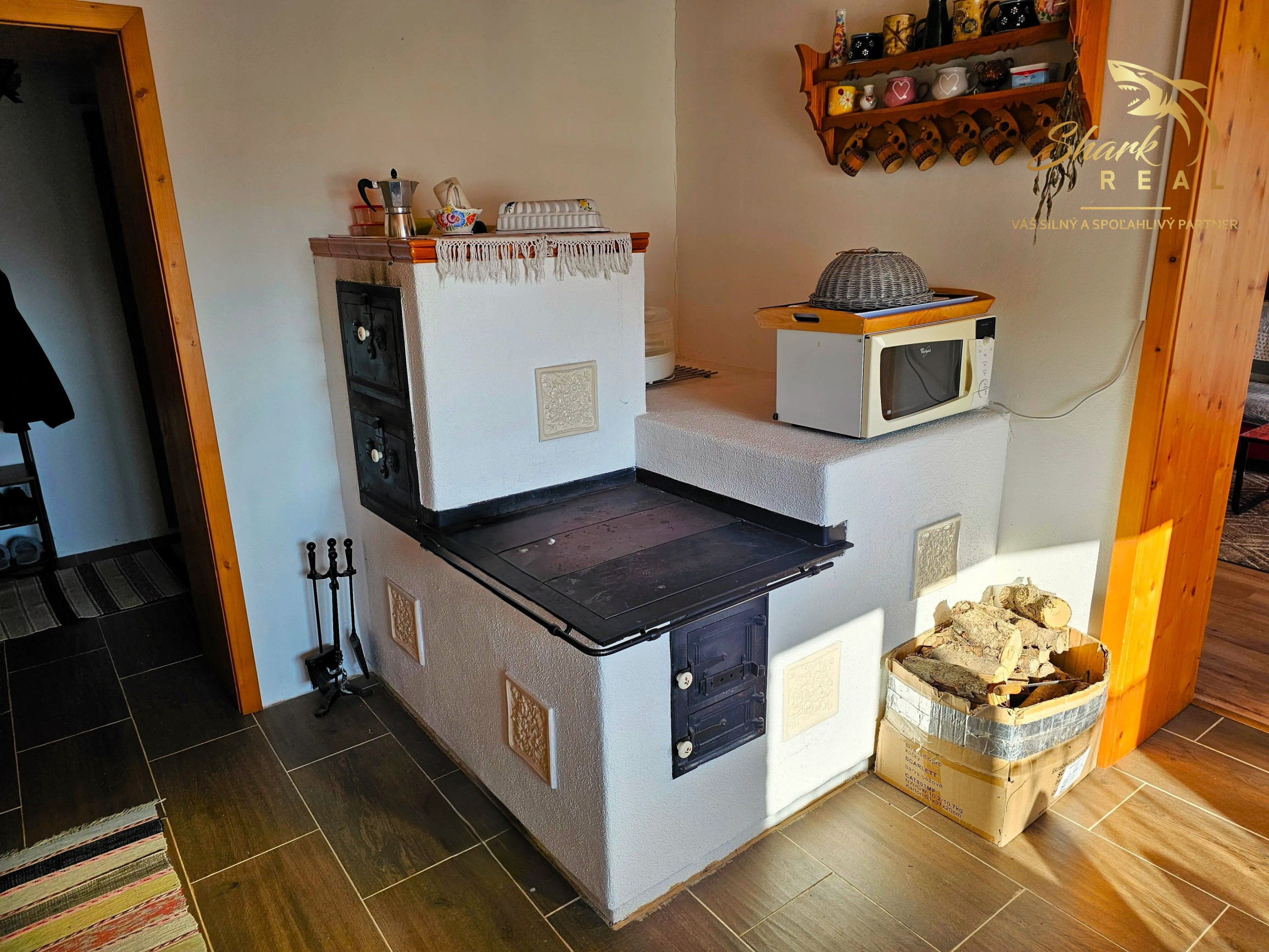 Rodinný dom so stodolou pri lese