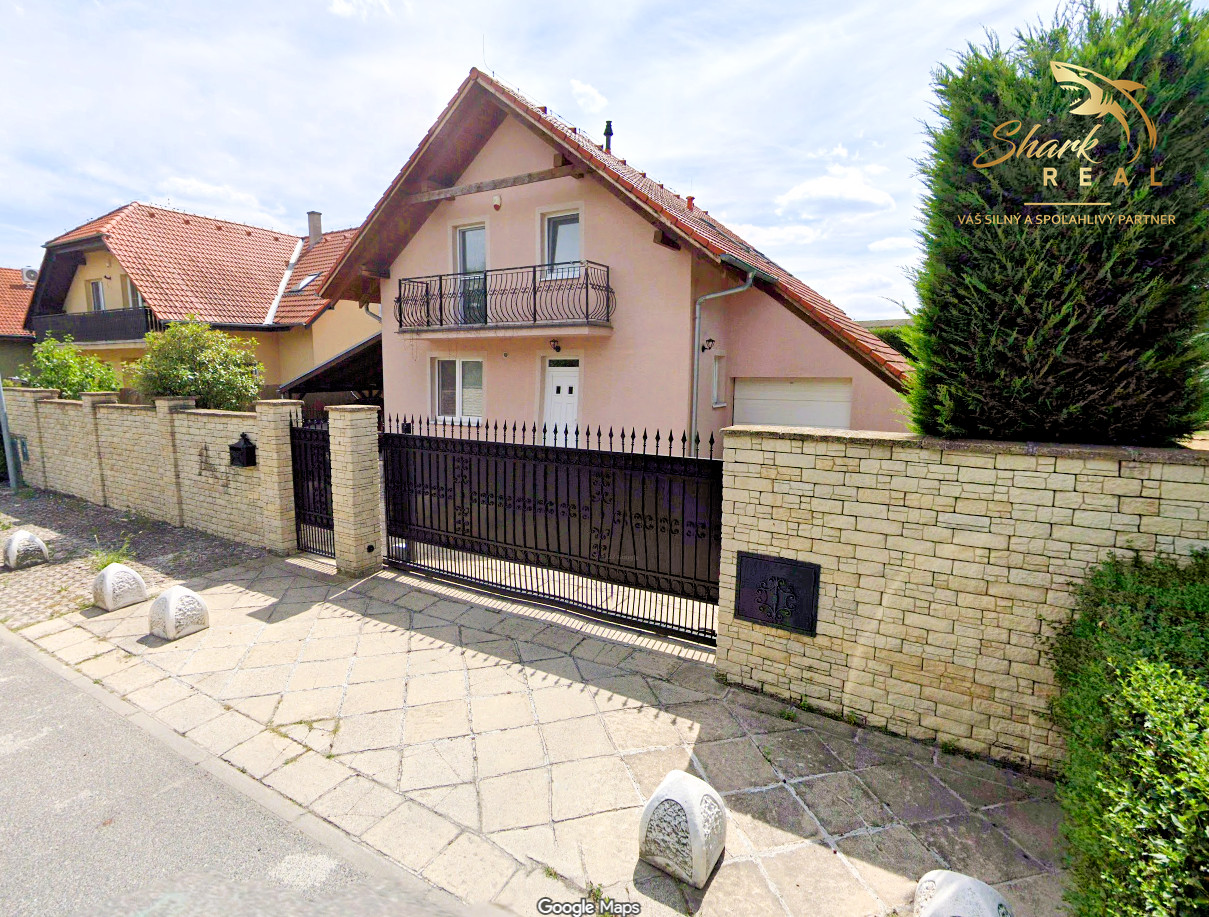 Priestranný 6izbový rodinný dom