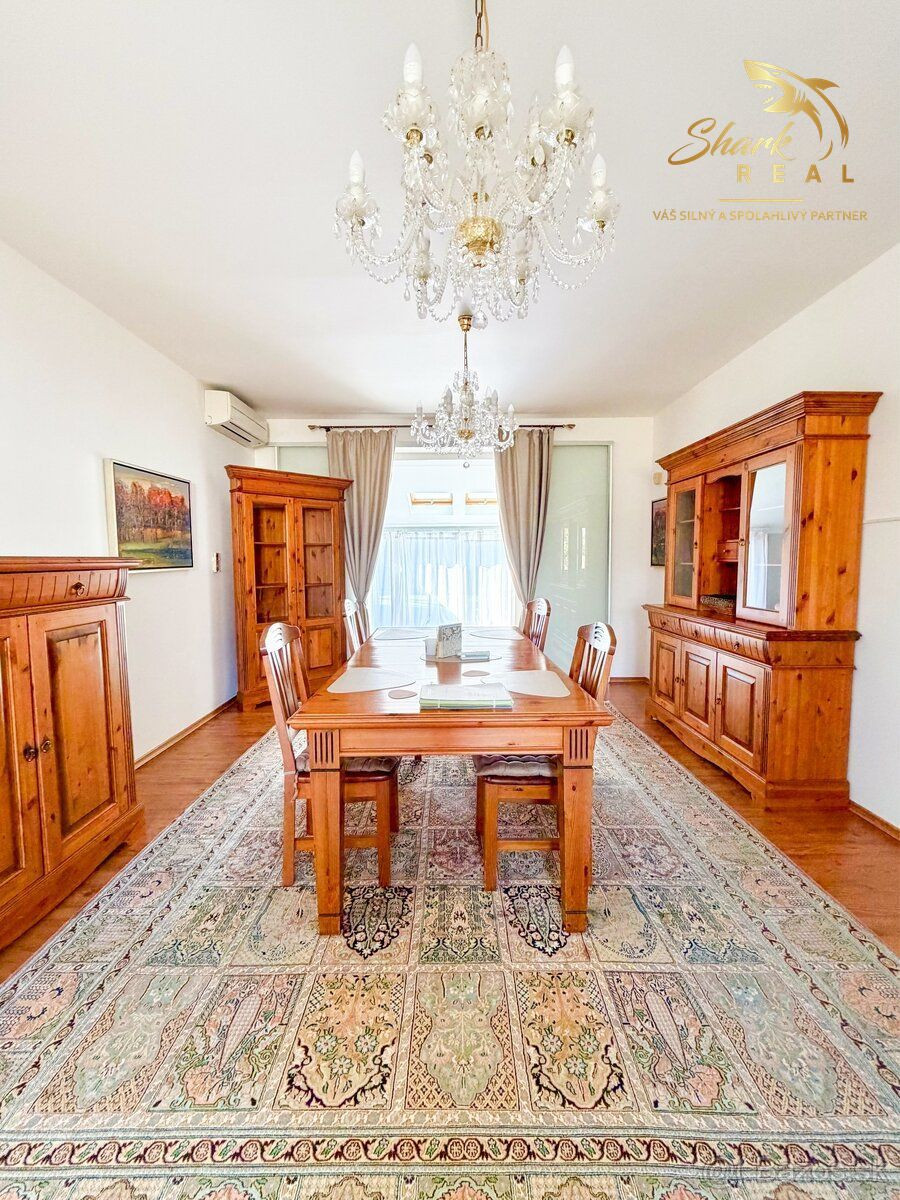 Priestranný 6izbový rodinný dom
