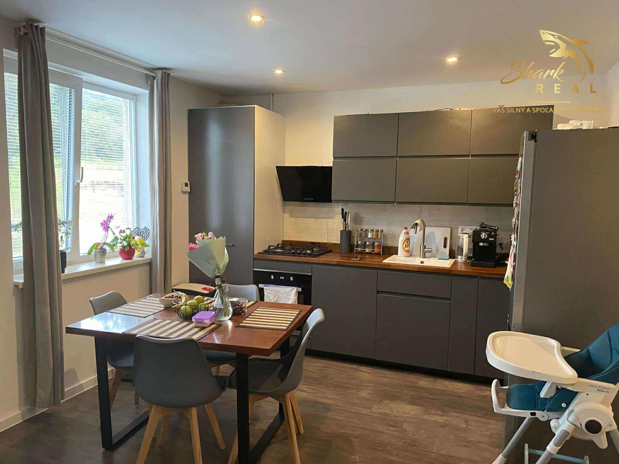 Na predaj 3 - izbový byt kompletne zariadený