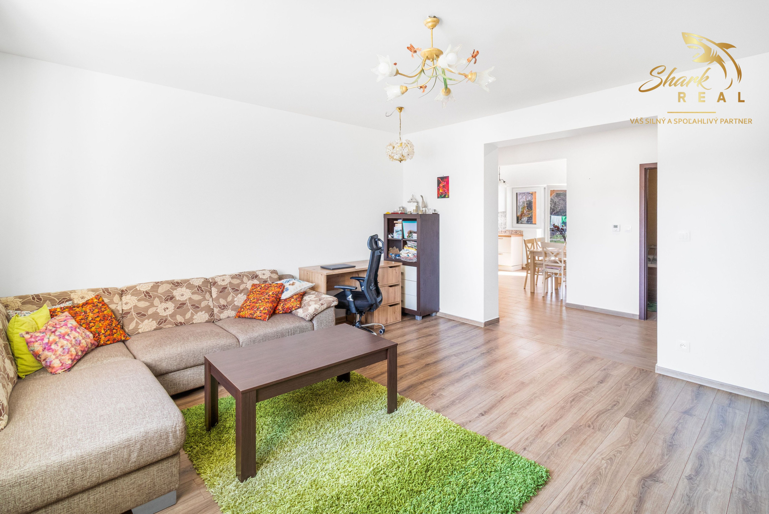 Vkusne zmodernizovaný rodinný dom + 1 726 m² krásnej záhrady