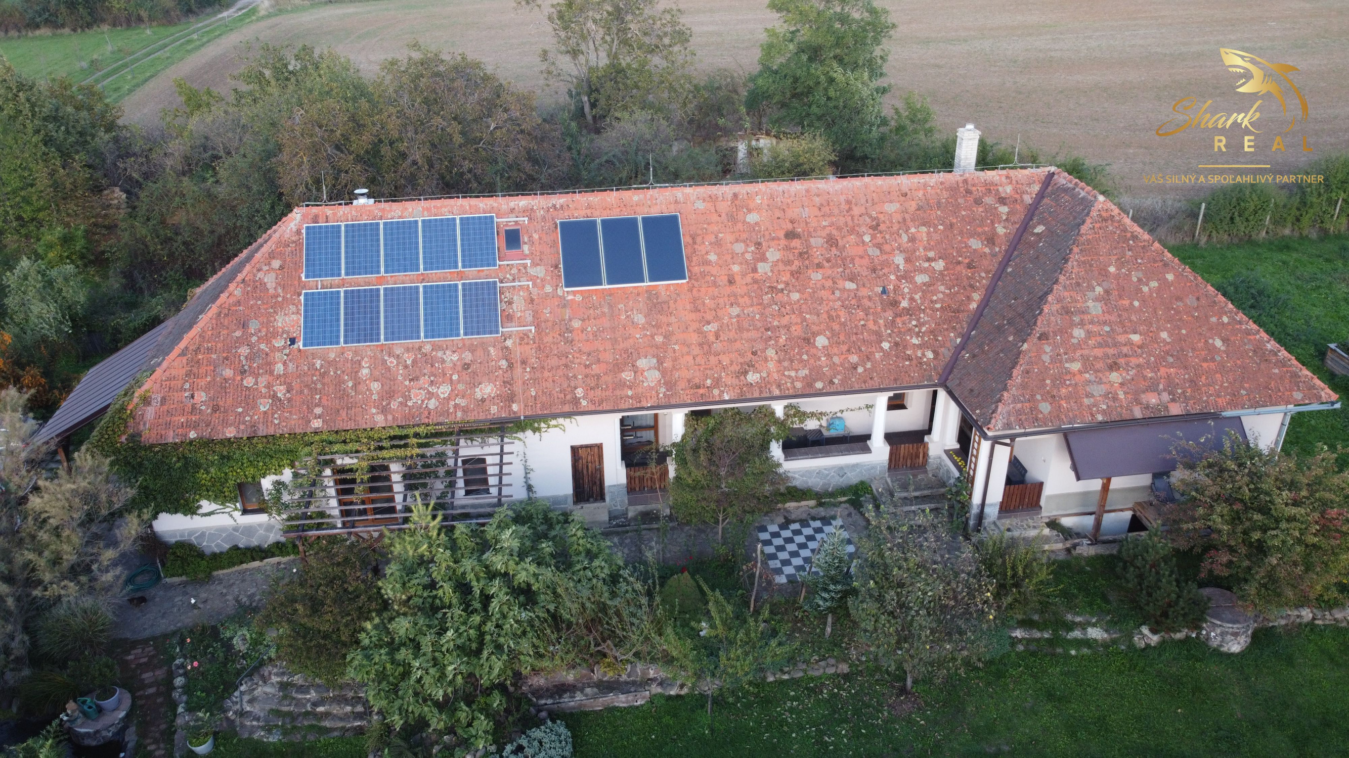 TOP PONUKA! - Rodinný dom so stodolou na samote.