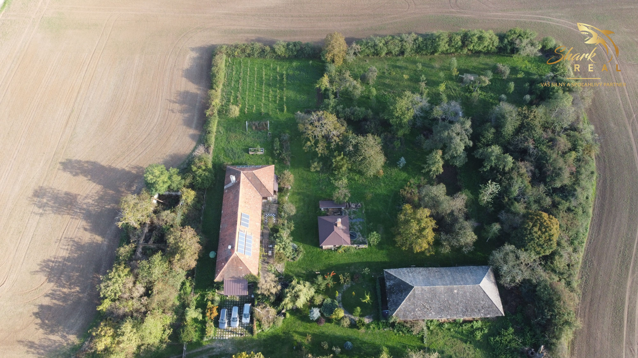 TOP PONUKA! - Rodinný dom so stodolou na samote.
