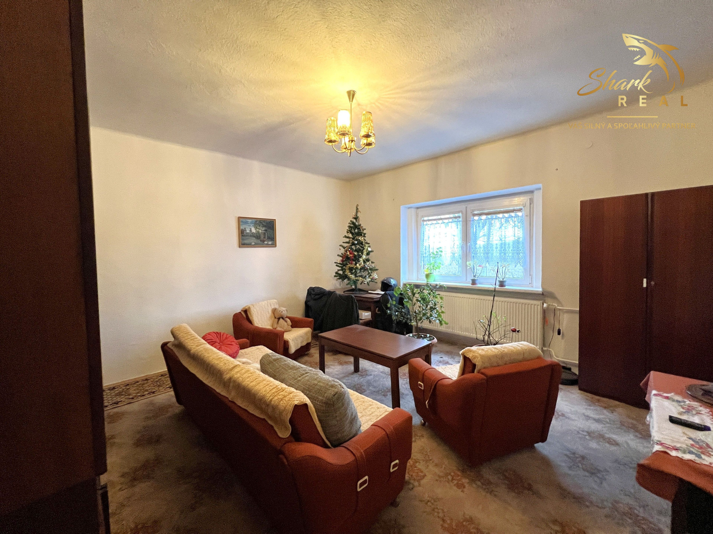 EXKLUZÍVNE - Priestranný a udržiavaný 5 izbový rodinný dom na okraji obce