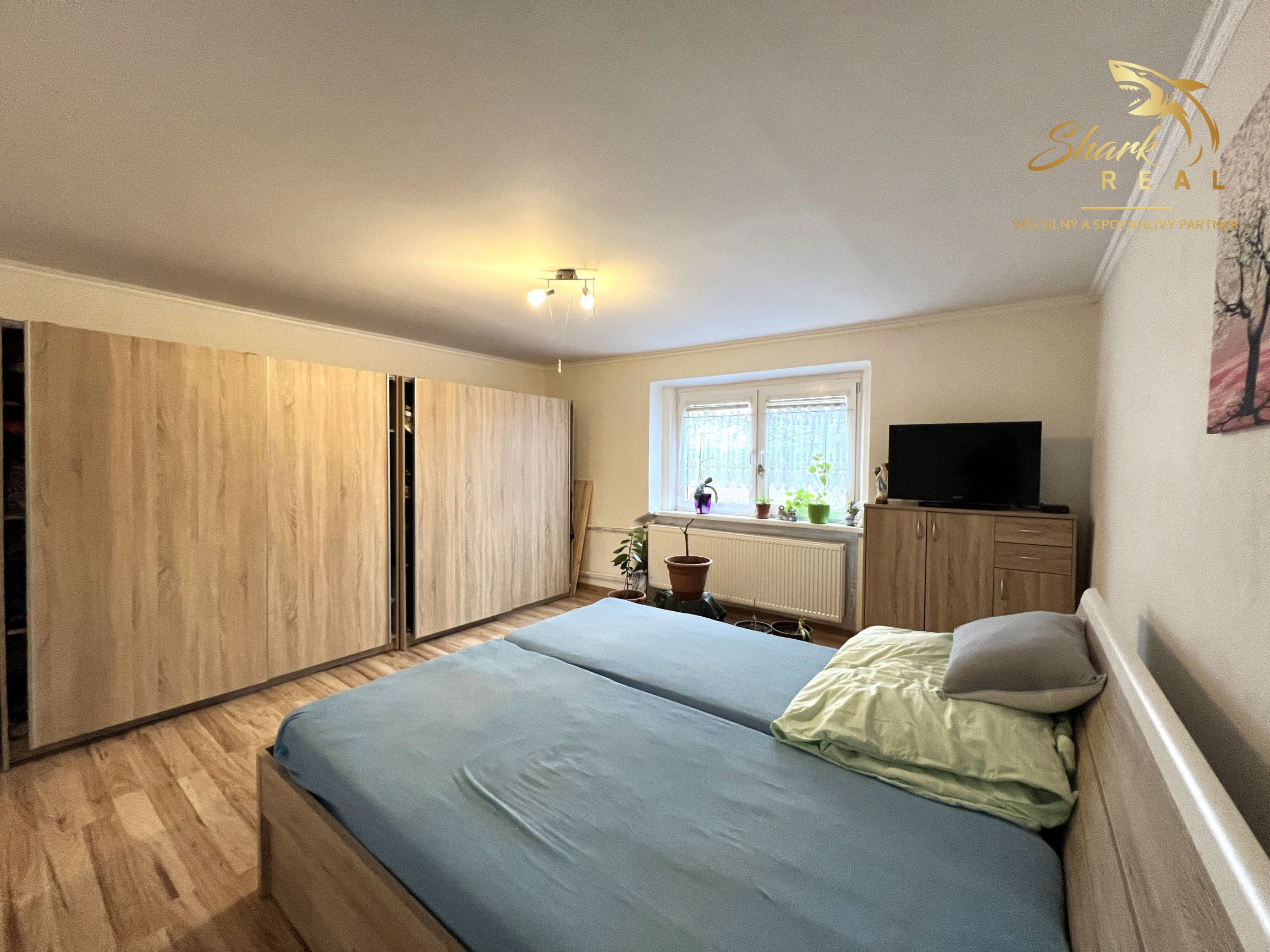 EXKLUZÍVNE - Priestranný a udržiavaný 5 izbový rodinný dom na okraji obce