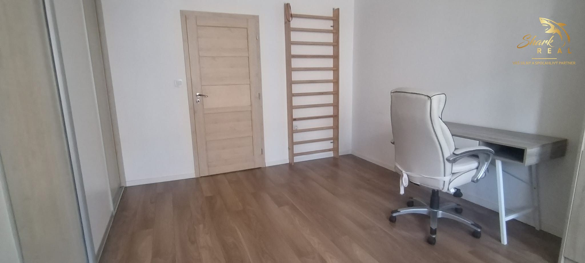 Moderný 2-izbový byt – Royova ulica, Piešťany