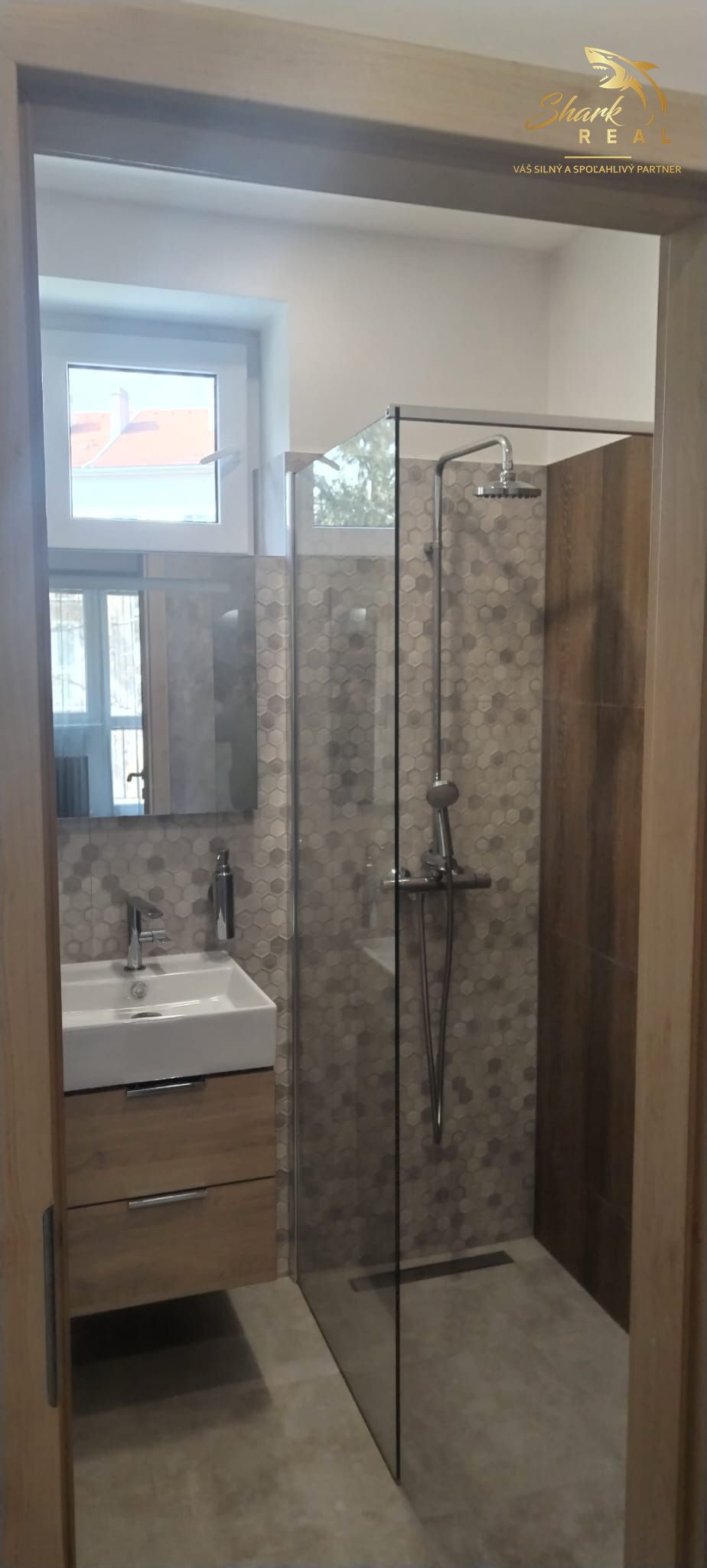 Moderný 2-izbový byt – Royova ulica, Piešťany