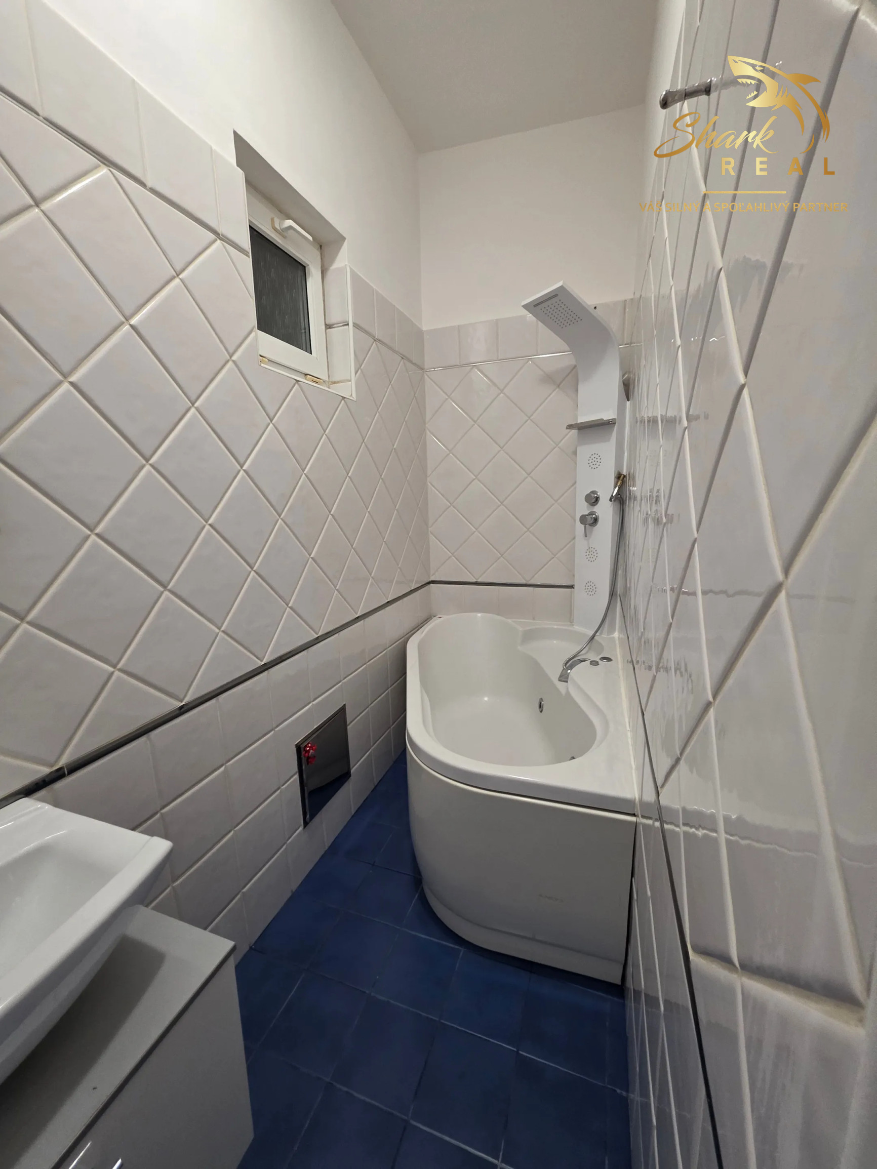 SHARK REAL vám ponúka prenájom 1-izb. byt s terasou v centre