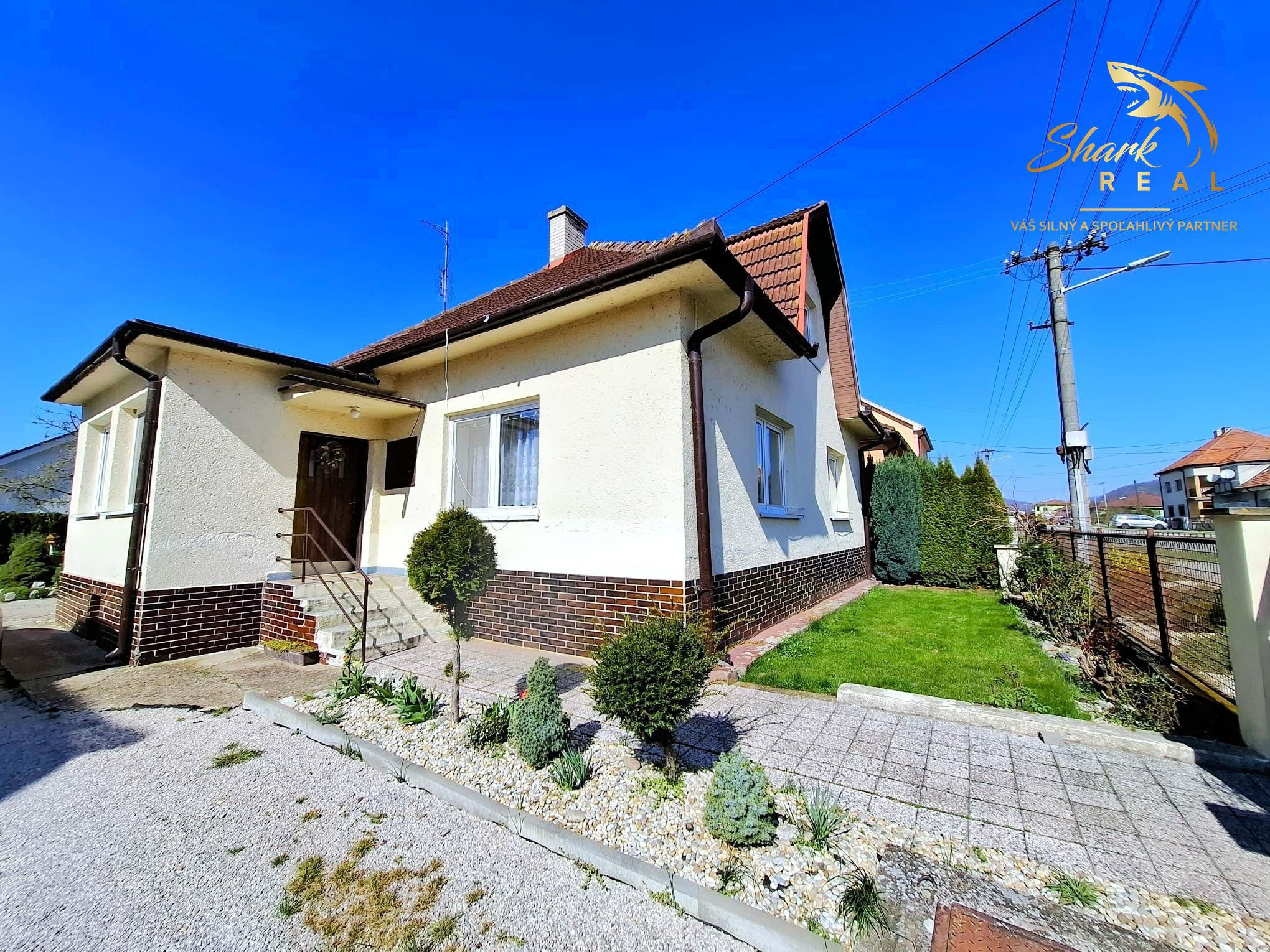 Rodinný dom s letnou kuchyňou a peknou záhradou