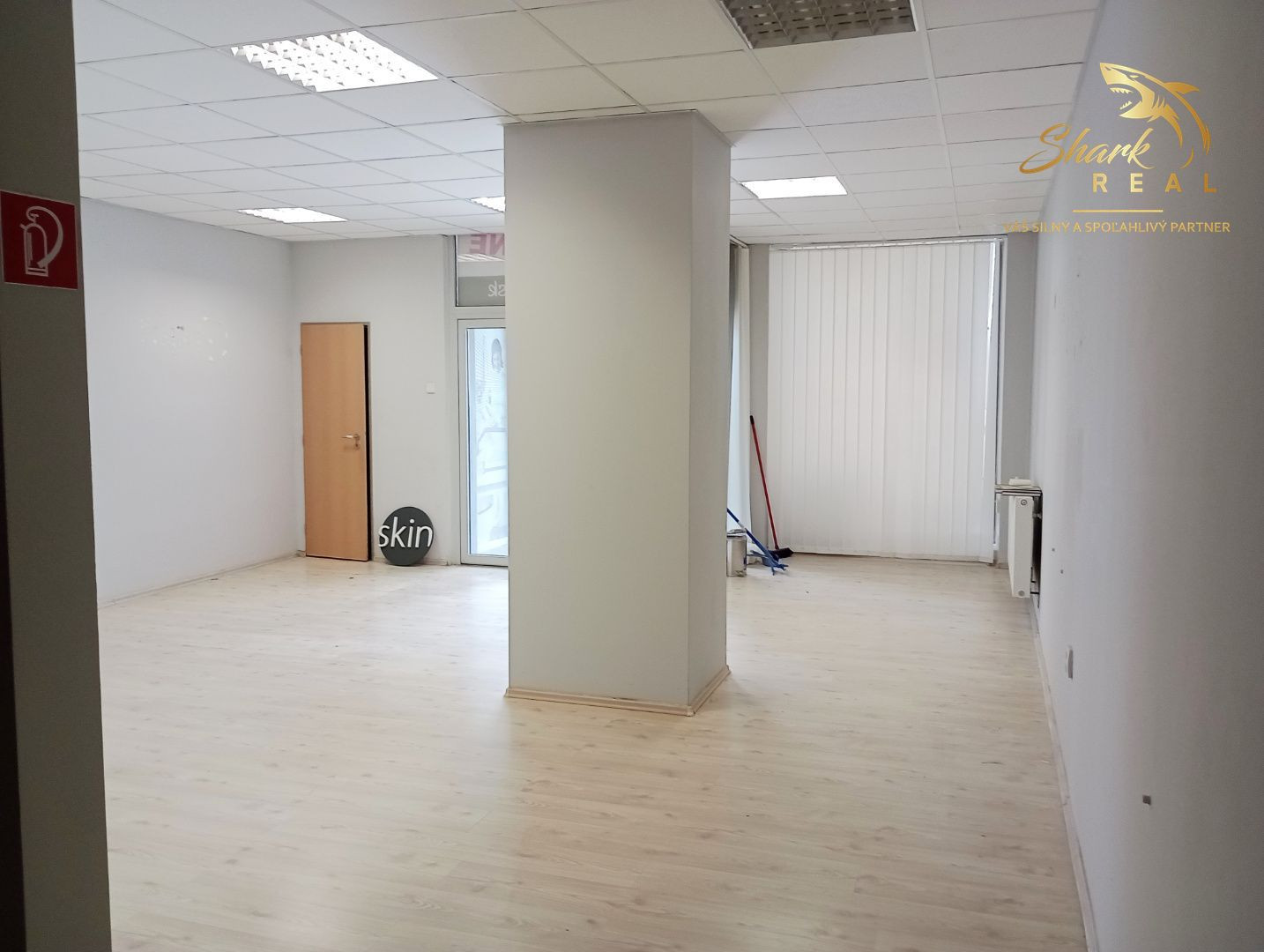 Na prenájom obchodný priestor