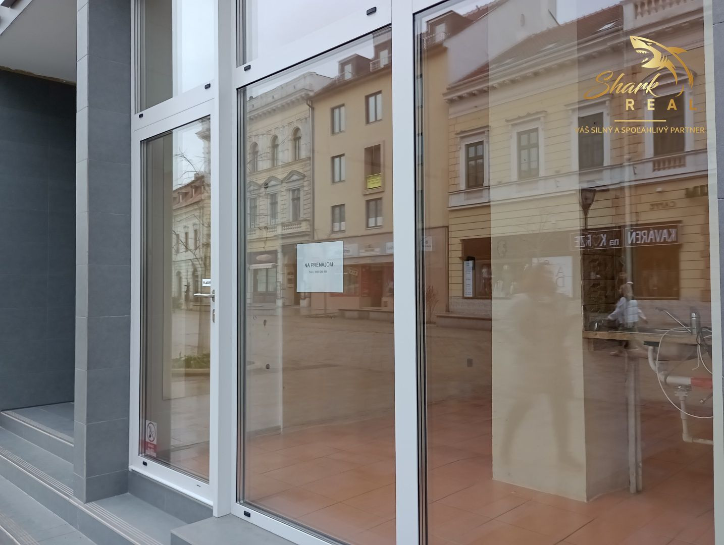 Kancelária na prenájom s priamym vstupom z pešej zóny