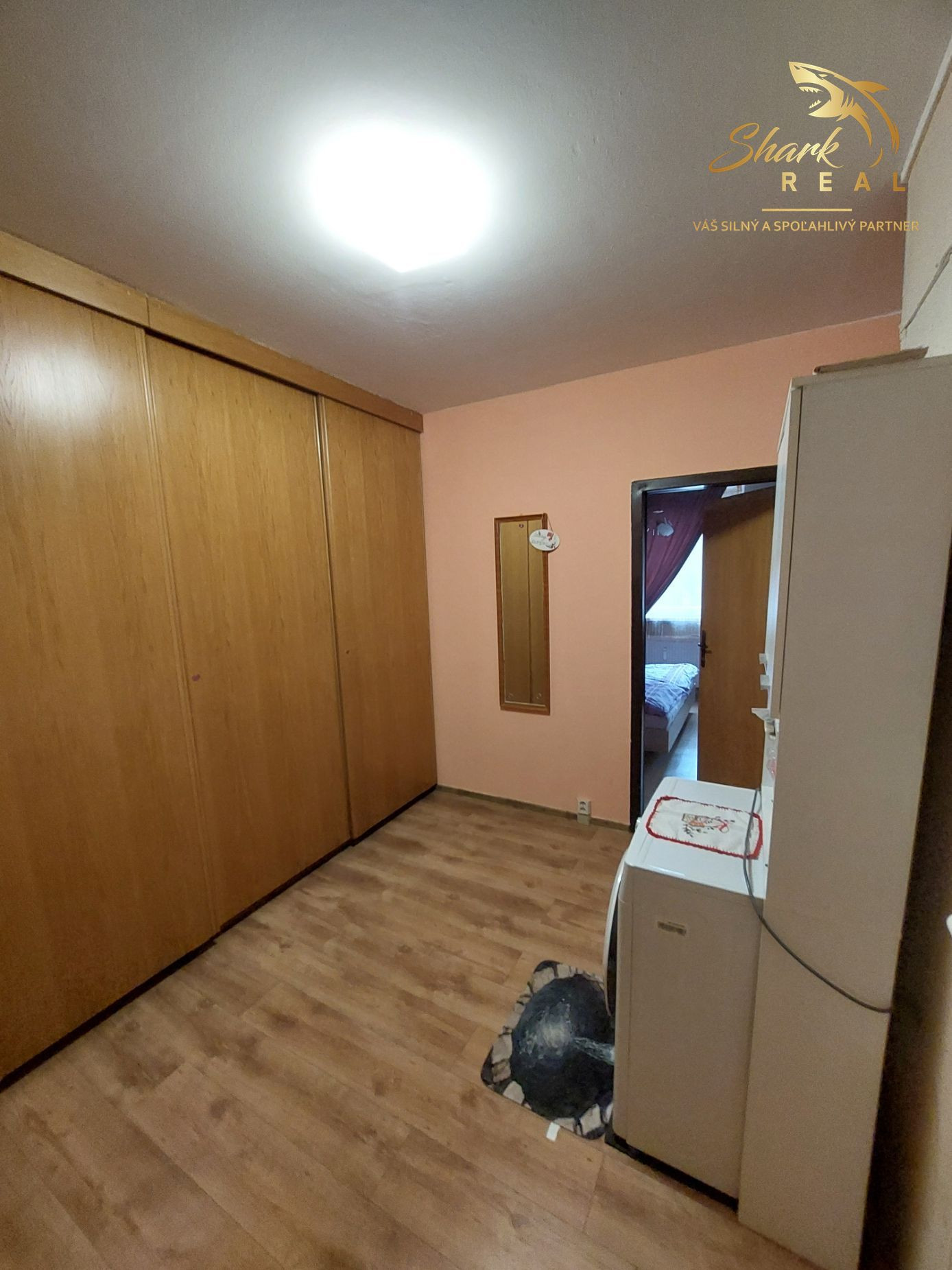 2-izbový byt v top lokalite Rožňavy – ideálny na bývanie aj investíciu | loggia, výborná dostupnosť