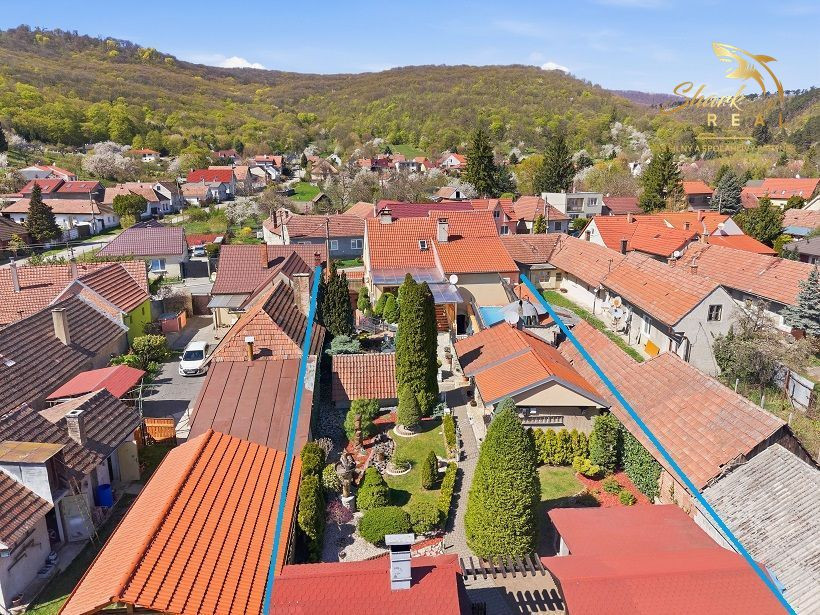 5-izbový RODINNÝ DOM, bazén, terasa, altánok, zeleň, VAŠE NOVÉ MIESTO PRE ŽIVOT